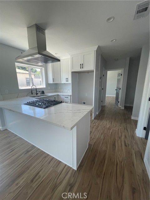 Compton, California, 90221, United States, 3 Bedrooms Bedrooms, ,2 BathroomsBathrooms,Residential,For Sale,1899537