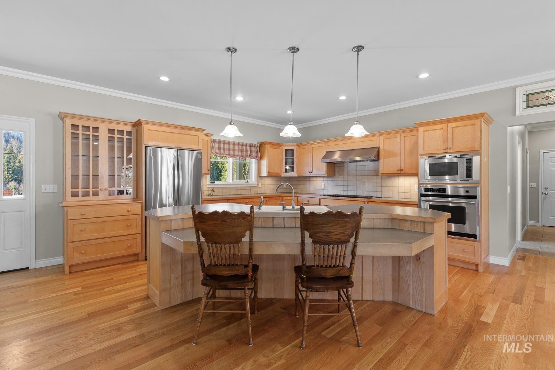 Wallace, Idaho, 83873, United States, 3 Bedrooms Bedrooms, ,3 BathroomsBathrooms,Residential,For Sale,1860475