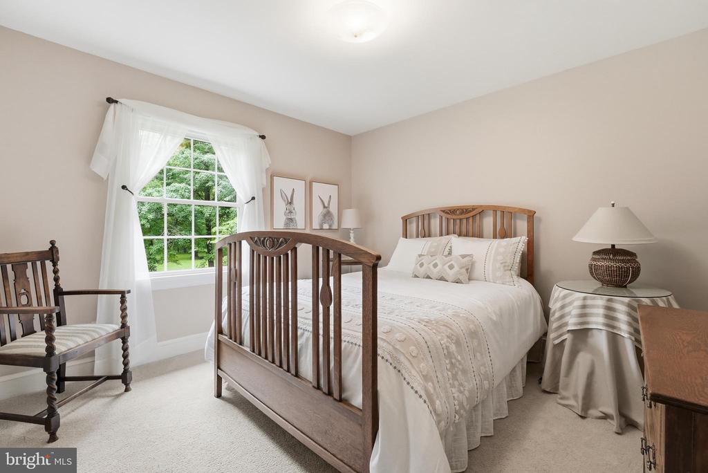 Warrenton, Virginia, 20187, United States, 4 Bedrooms Bedrooms, ,3 BathroomsBathrooms,Residential,For Sale,2048505