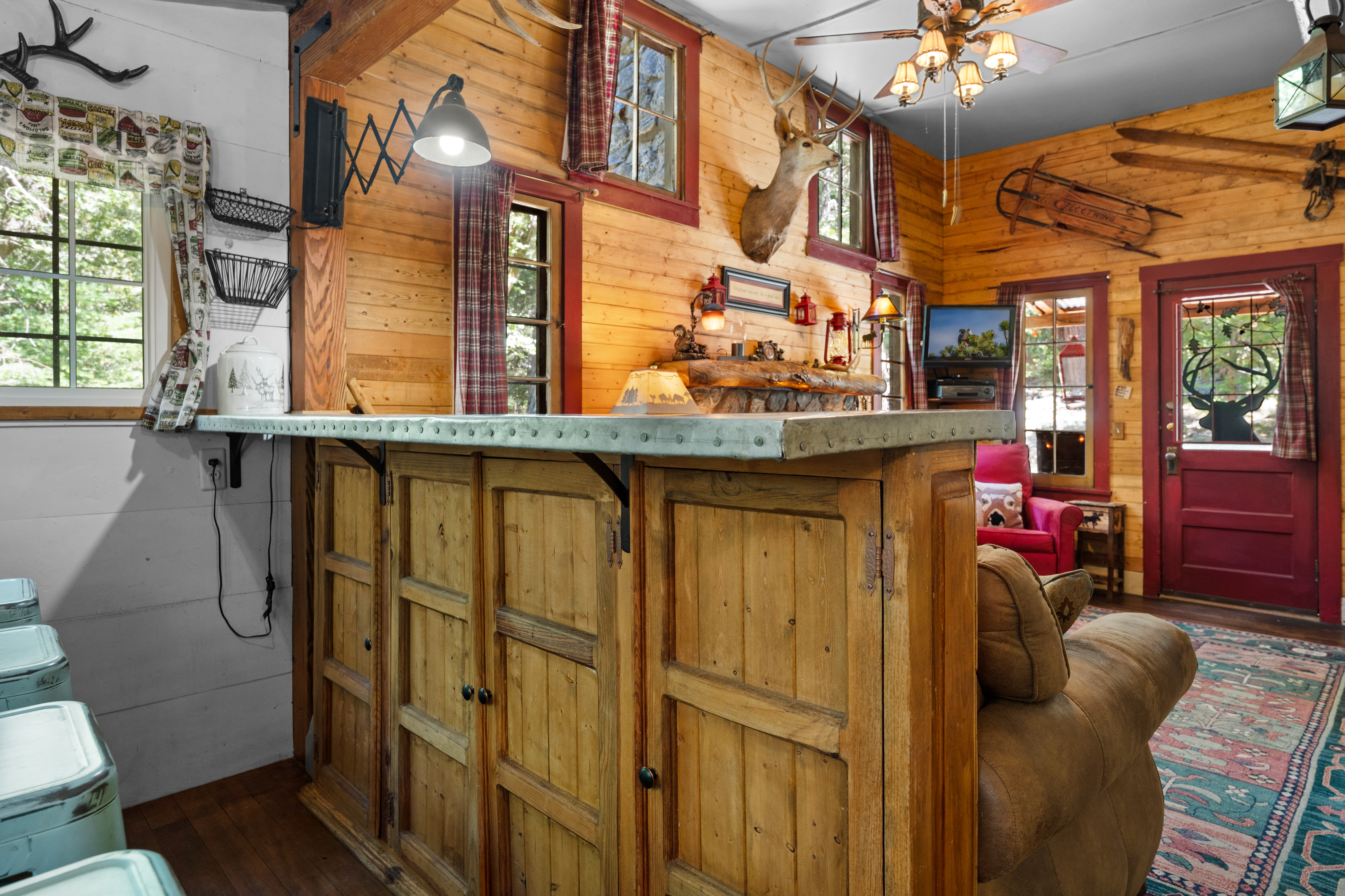  70 Barton Flats Road, Angelus Oaks, CA 92305 - 物件實景