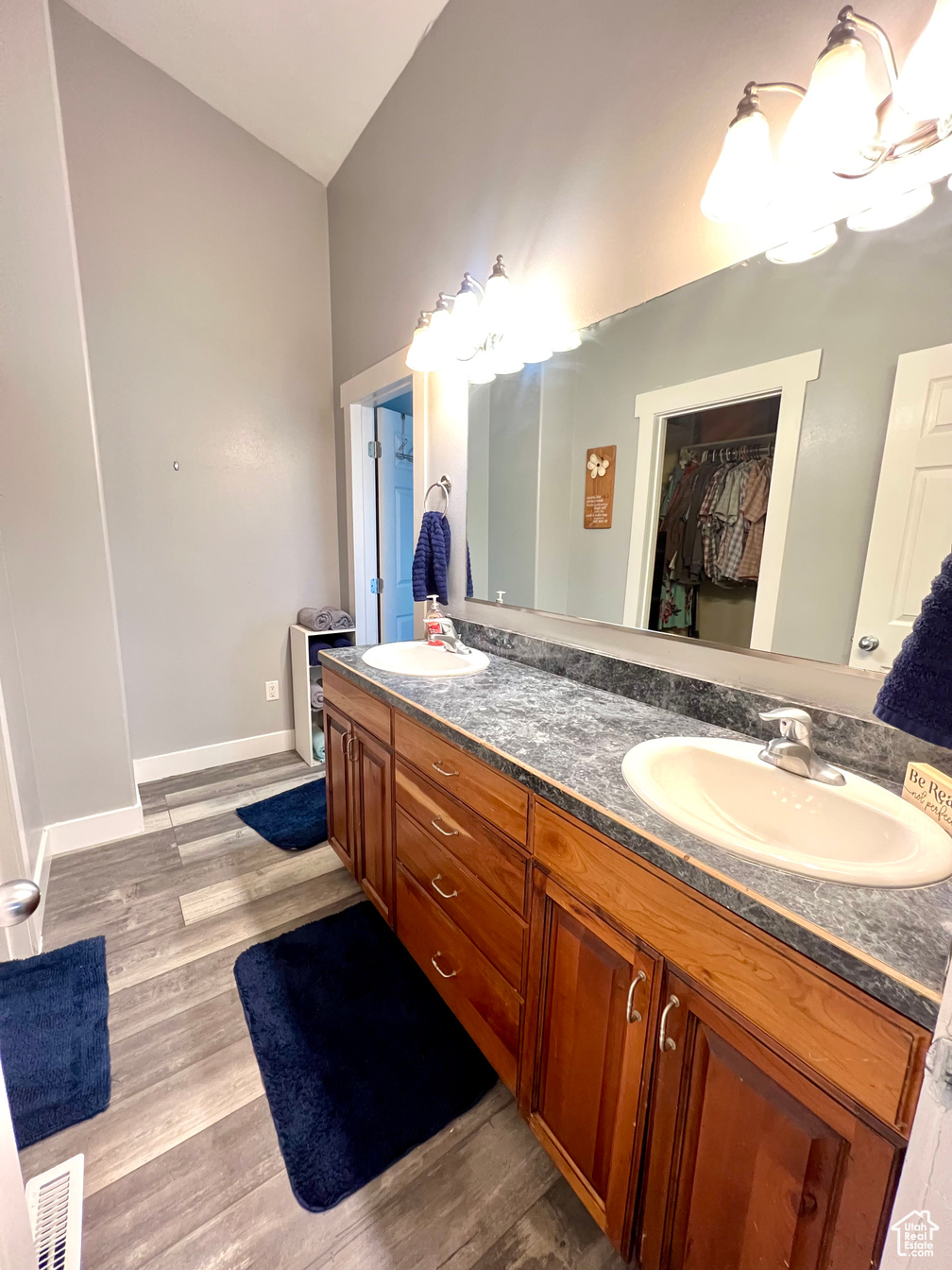 CENTRAL VALLEY, Utah, 84754, United States, 4 Bedrooms Bedrooms, ,3 BathroomsBathrooms,Residential,For Sale,1877350