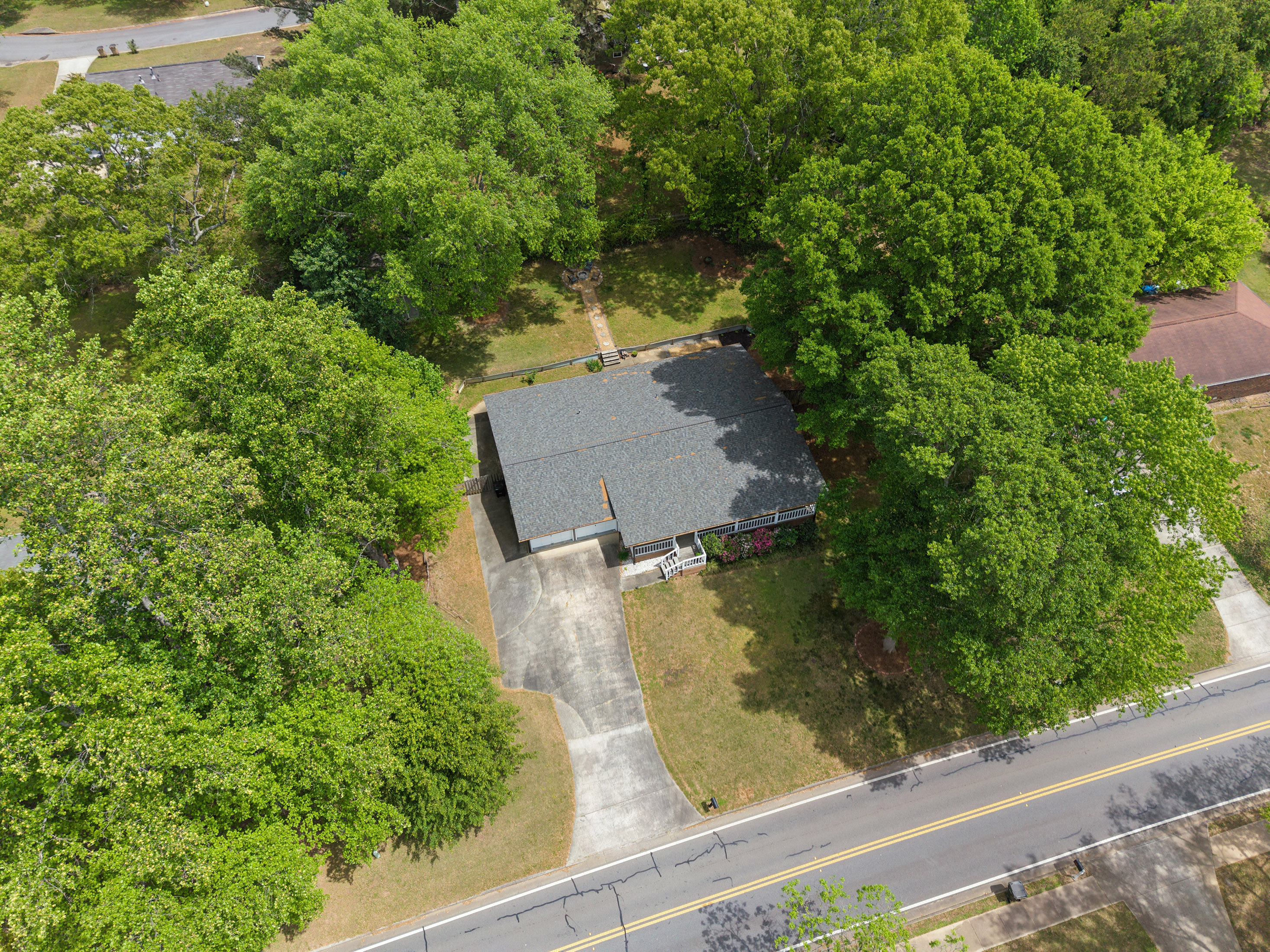  Spacious Ranch with Backyard Retreat in Powder Springs - 物件實景
