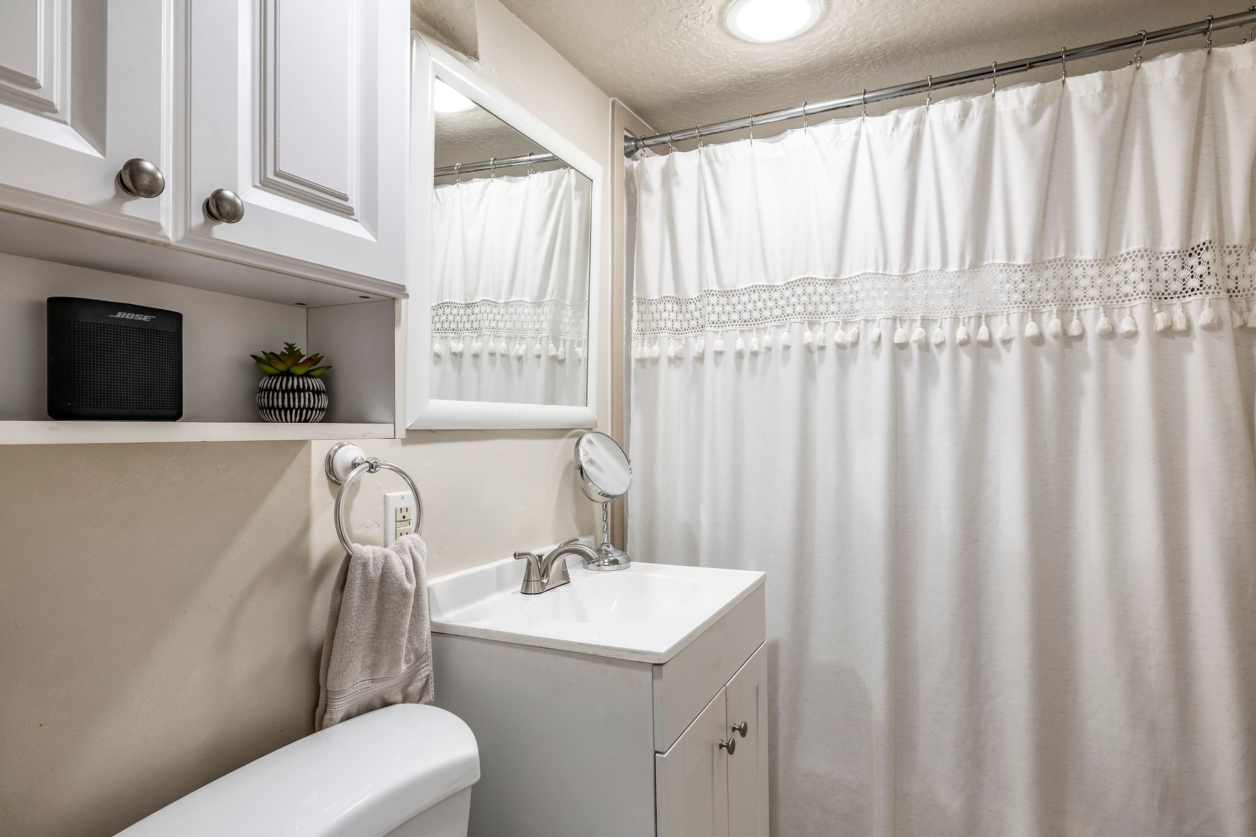  Charming home, flexible living options, rental income - 物件實景