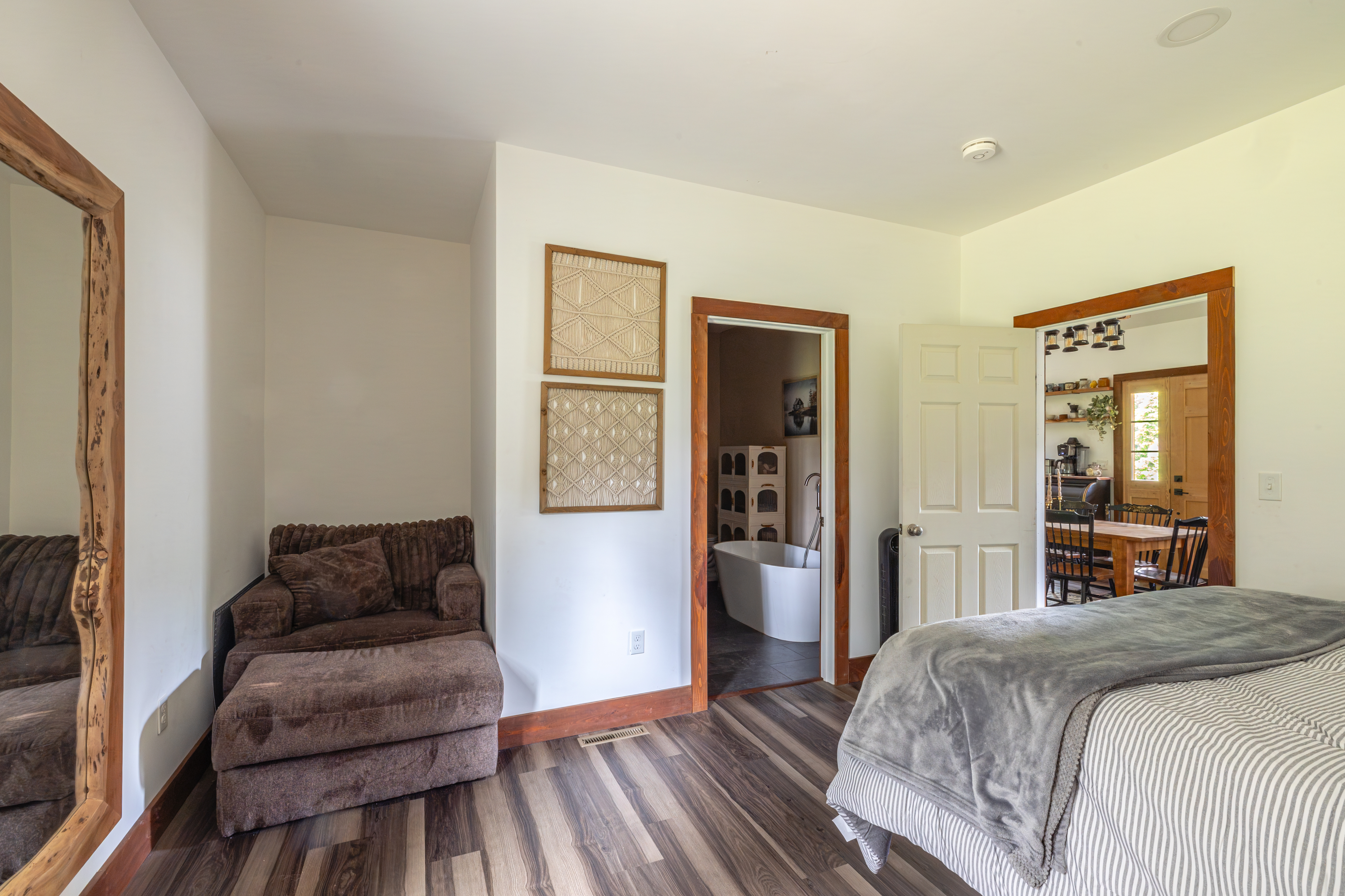  New-Construction Craftsman Contemporary with Hiking at Your Fingertips - 物件實景