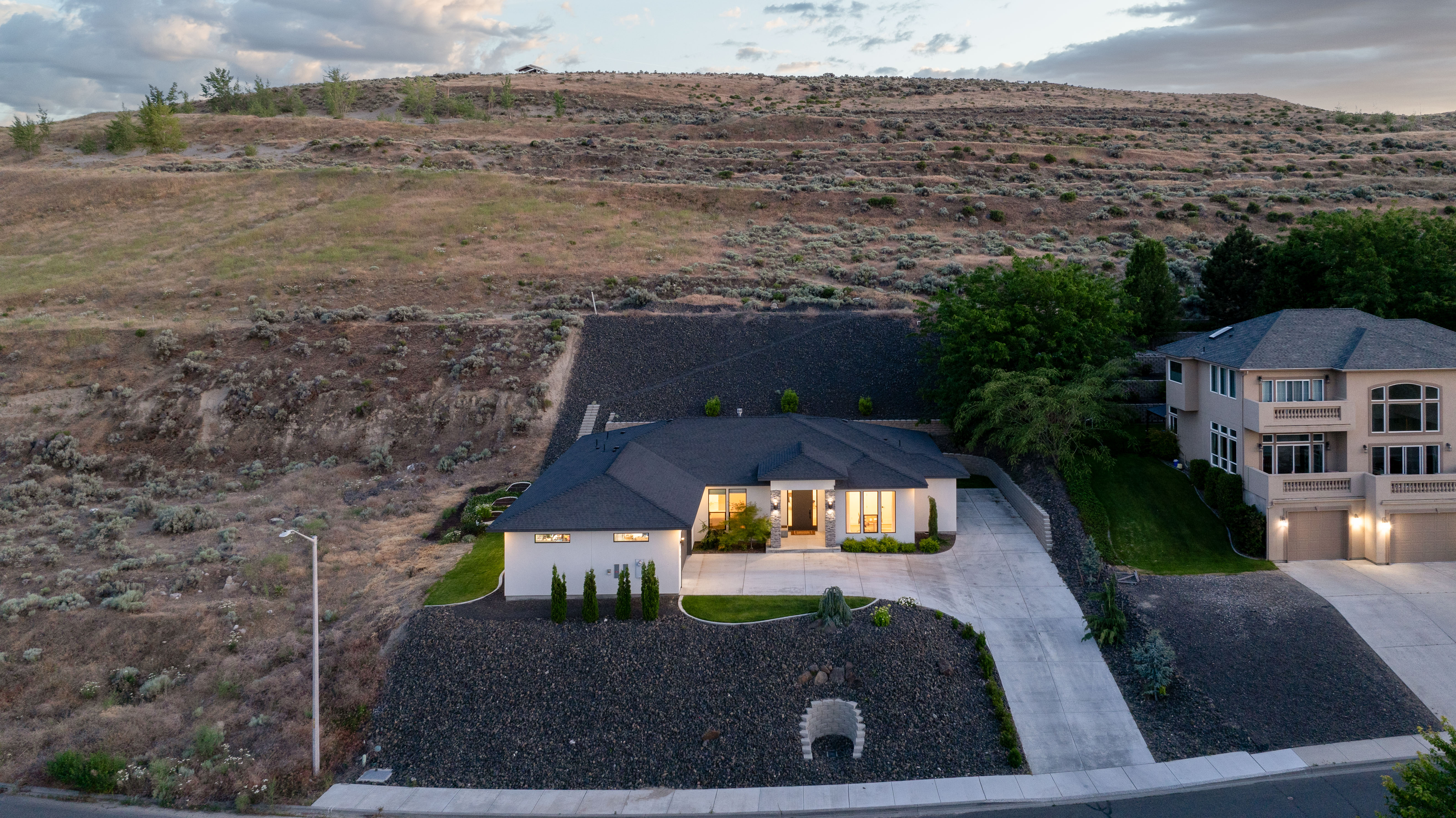  Light Filled Modern Home + Flexible Living Space - 物件實景