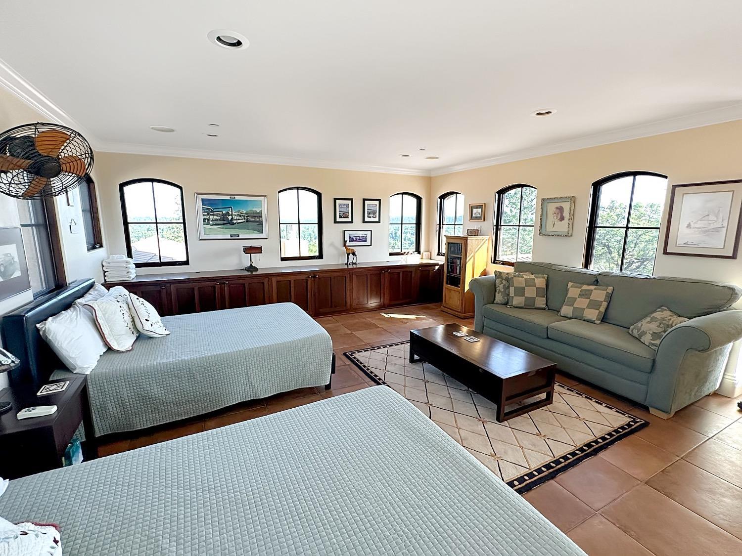 Grass Valley, California, 95949, United States, 4 Bedrooms Bedrooms, ,5 BathroomsBathrooms,Residential,For Sale,1974160