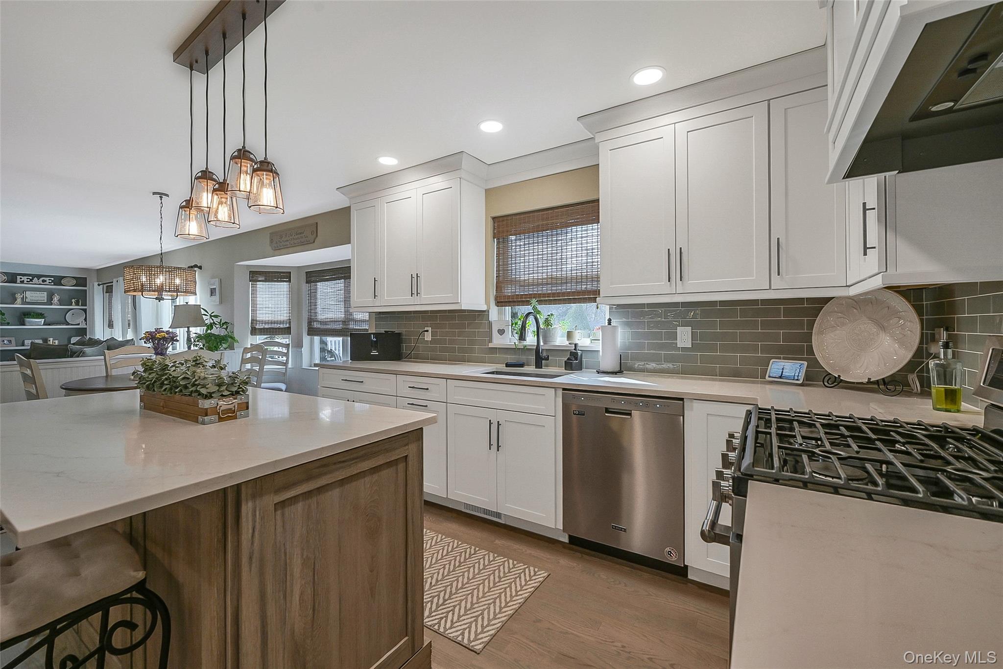 Wading River, New York, 11792, United States, 4 Bedrooms Bedrooms, ,3 BathroomsBathrooms,Residential,For Sale,2002958