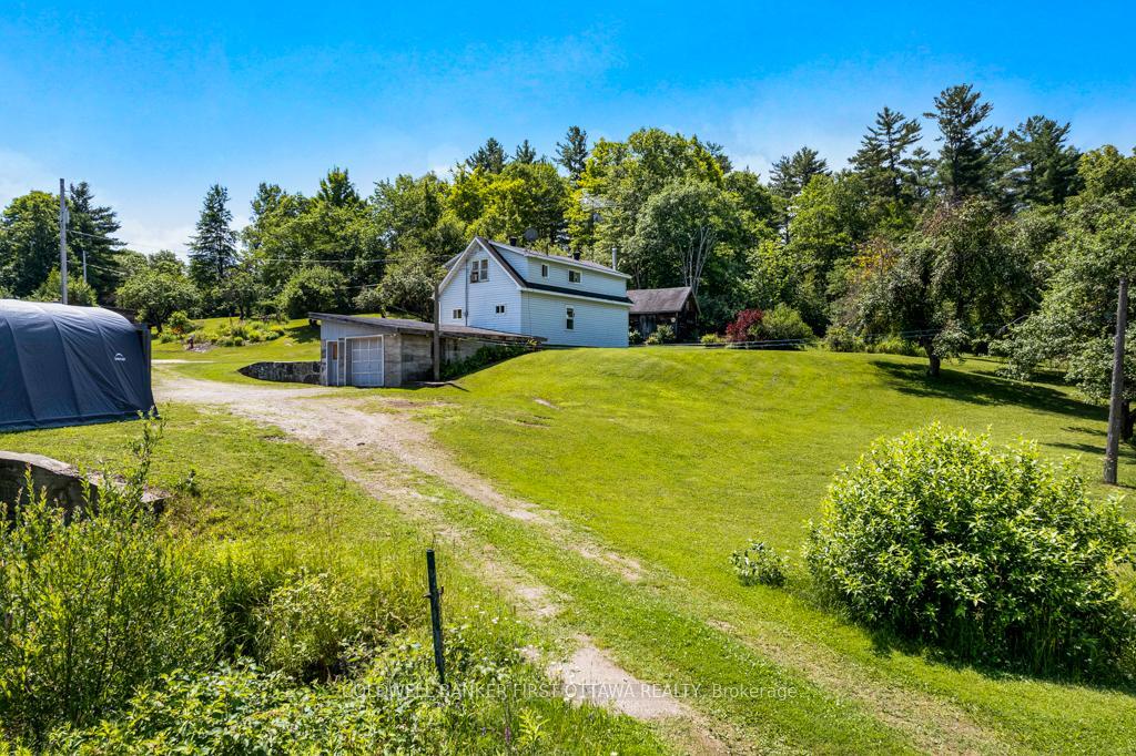 LANARK HIGHLANDS, Ontario, K0G 1K0, CA, 3 Bedrooms Bedrooms, ,Residential,For Sale,1947994