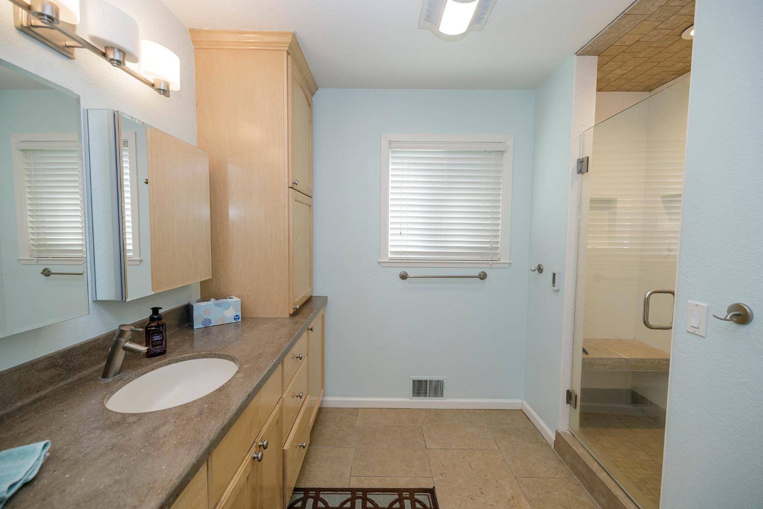 Turlock, California, 95380, United States, 3 Bedrooms Bedrooms, ,2 BathroomsBathrooms,Residential,For Sale,1942589