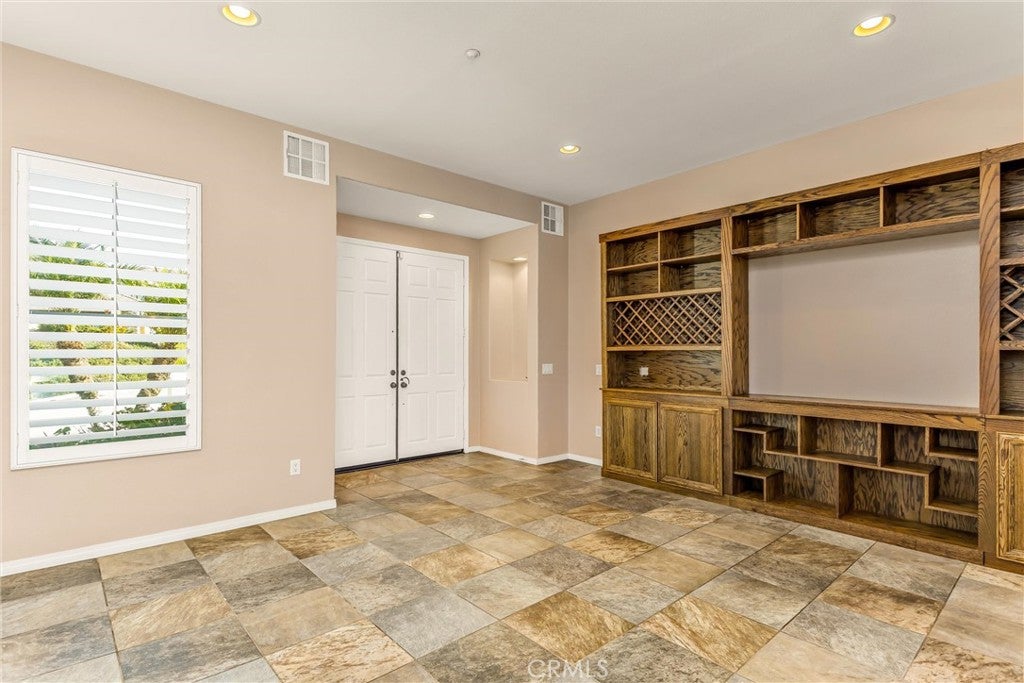 Highland, California, 92346, United States, 5 Bedrooms Bedrooms, ,5 BathroomsBathrooms,Residential,For Sale,1989215