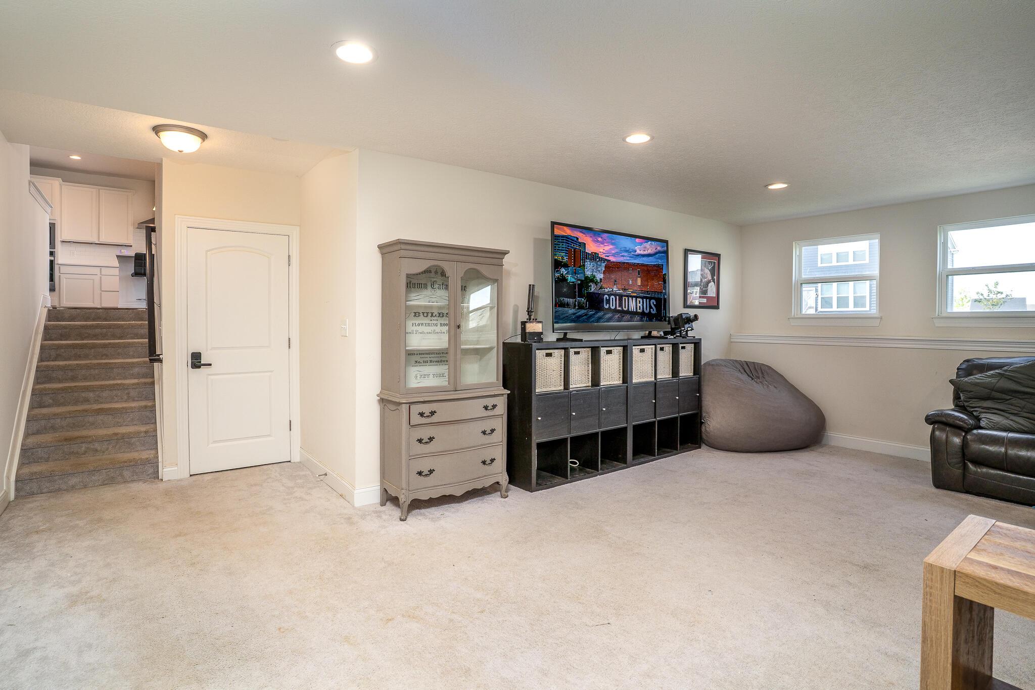 Delaware, Ohio, 43015, United States, 4 Bedrooms Bedrooms, ,4 BathroomsBathrooms,Residential,For Sale,1901148