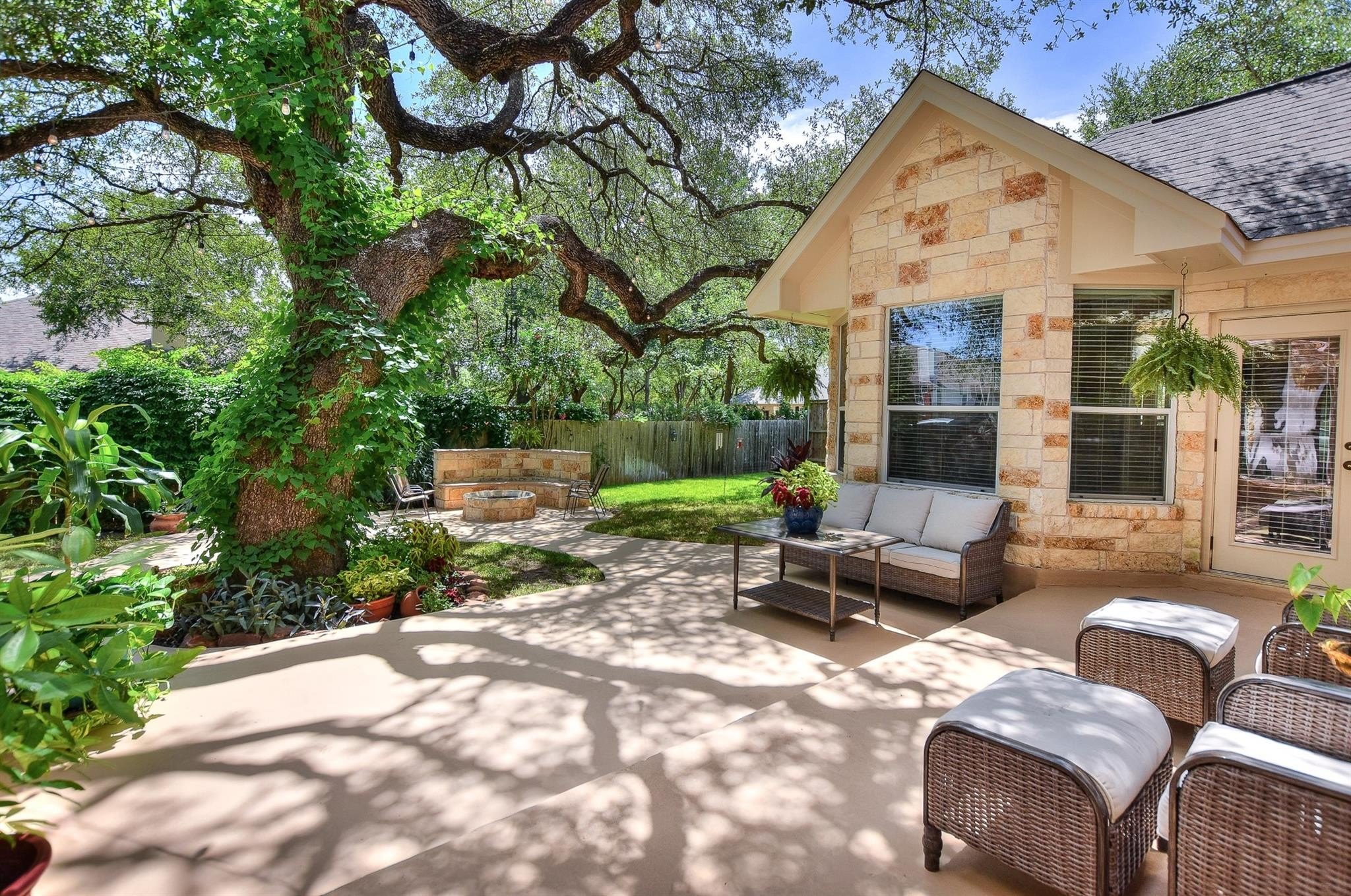 Georgetown, Texas, 78628, United States, 4 Bedrooms Bedrooms, ,3 BathroomsBathrooms,Residential,For Sale,1980870