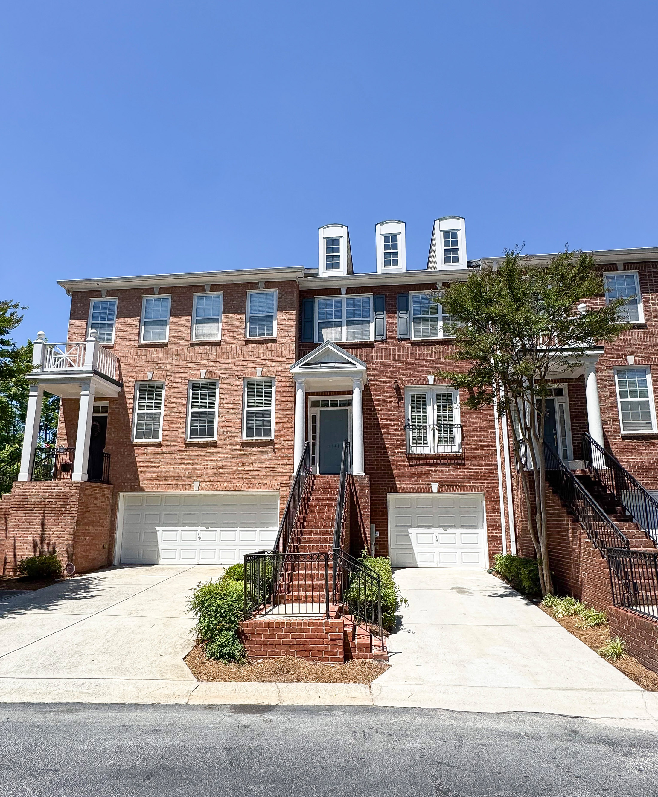  Move-in Ready Townhome in Highlands View - 物件實景