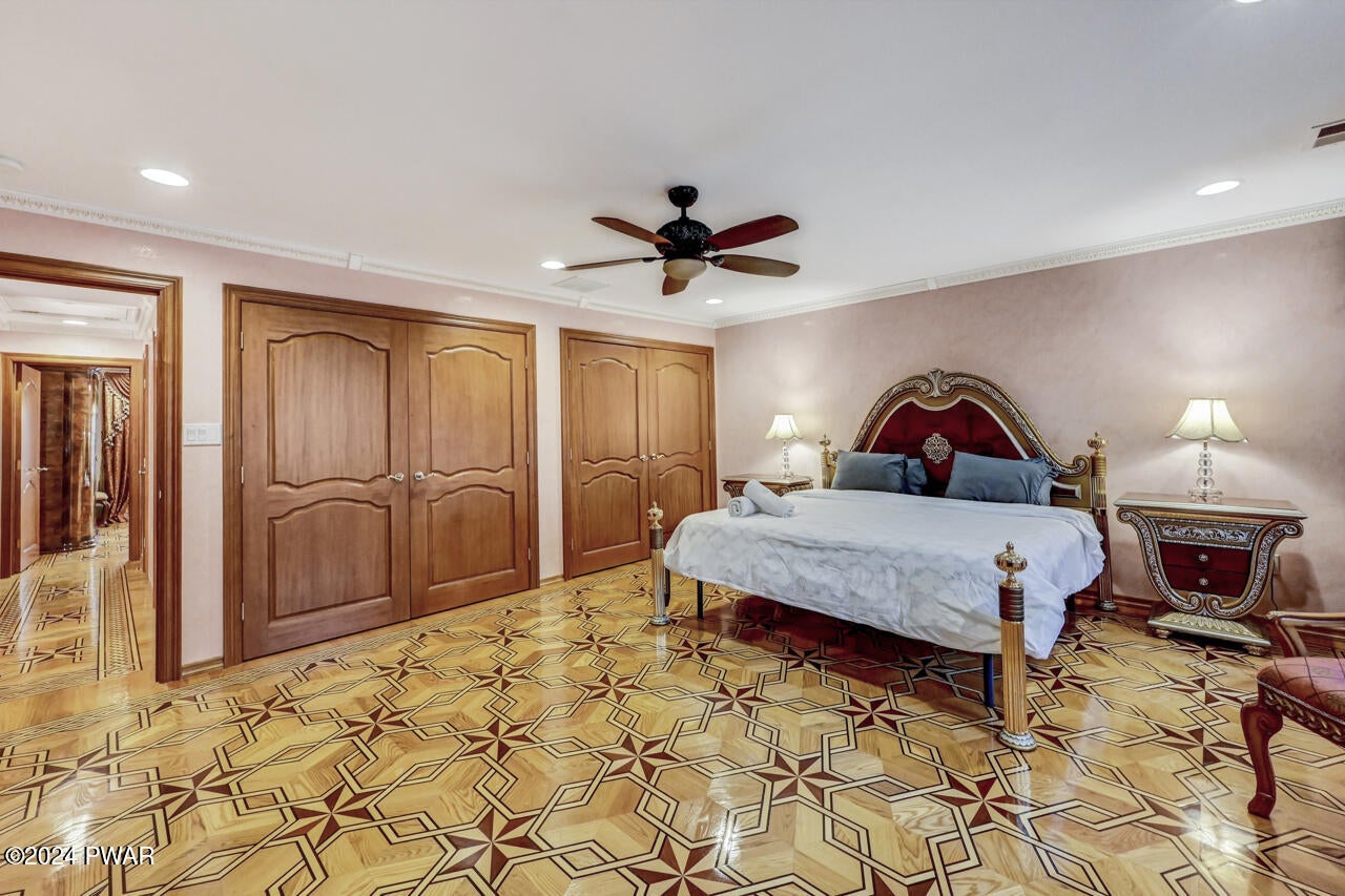 Albrightsville, Pennsylvania, 18210, United States, 4 Bedrooms Bedrooms, ,5 BathroomsBathrooms,Residential,For Sale,1982857