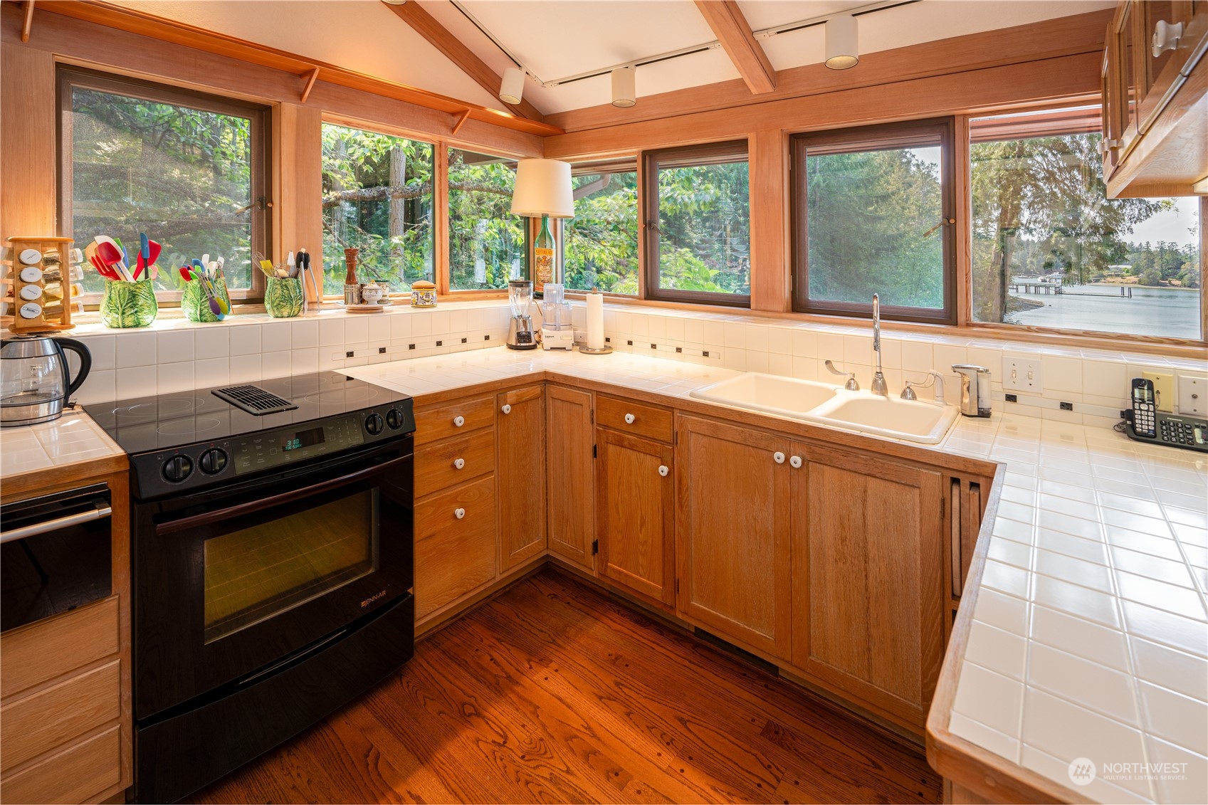 Friday Harbor, Washington, 98250, United States, 3 Bedrooms Bedrooms, ,1 BathroomBathrooms,Residential,For Sale,1866576