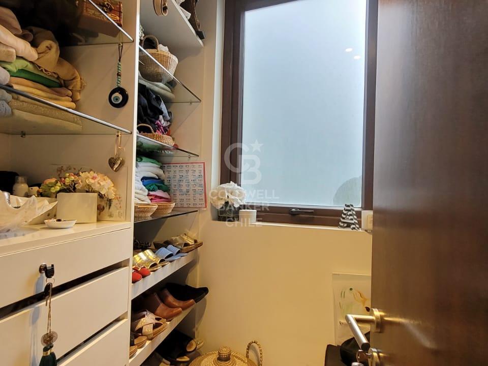 Vitacura, Chile, 3 Bedrooms Bedrooms, ,3 BathroomsBathrooms,Residential,For Sale,1946968