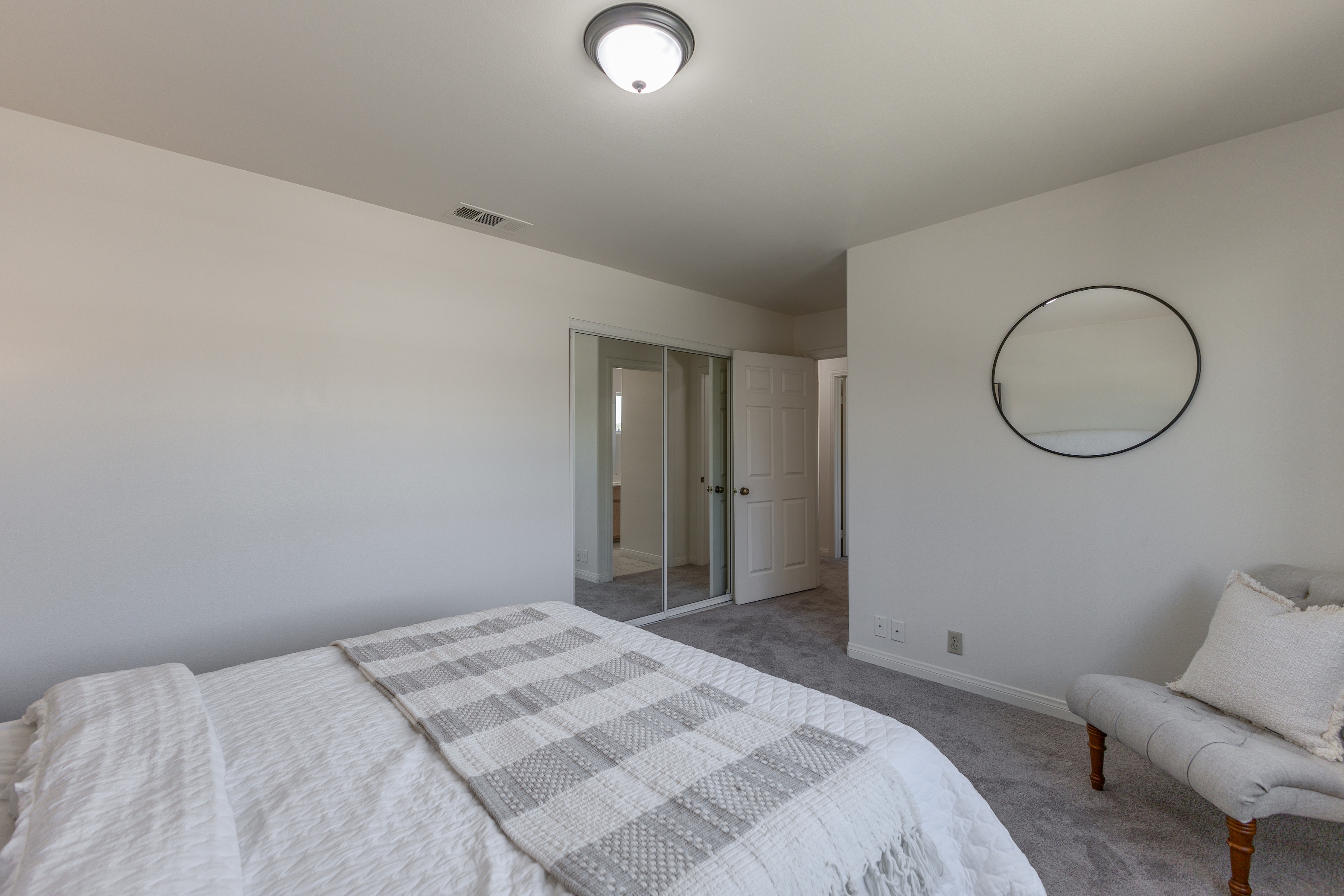  5136 Acacia Street - 物件實景