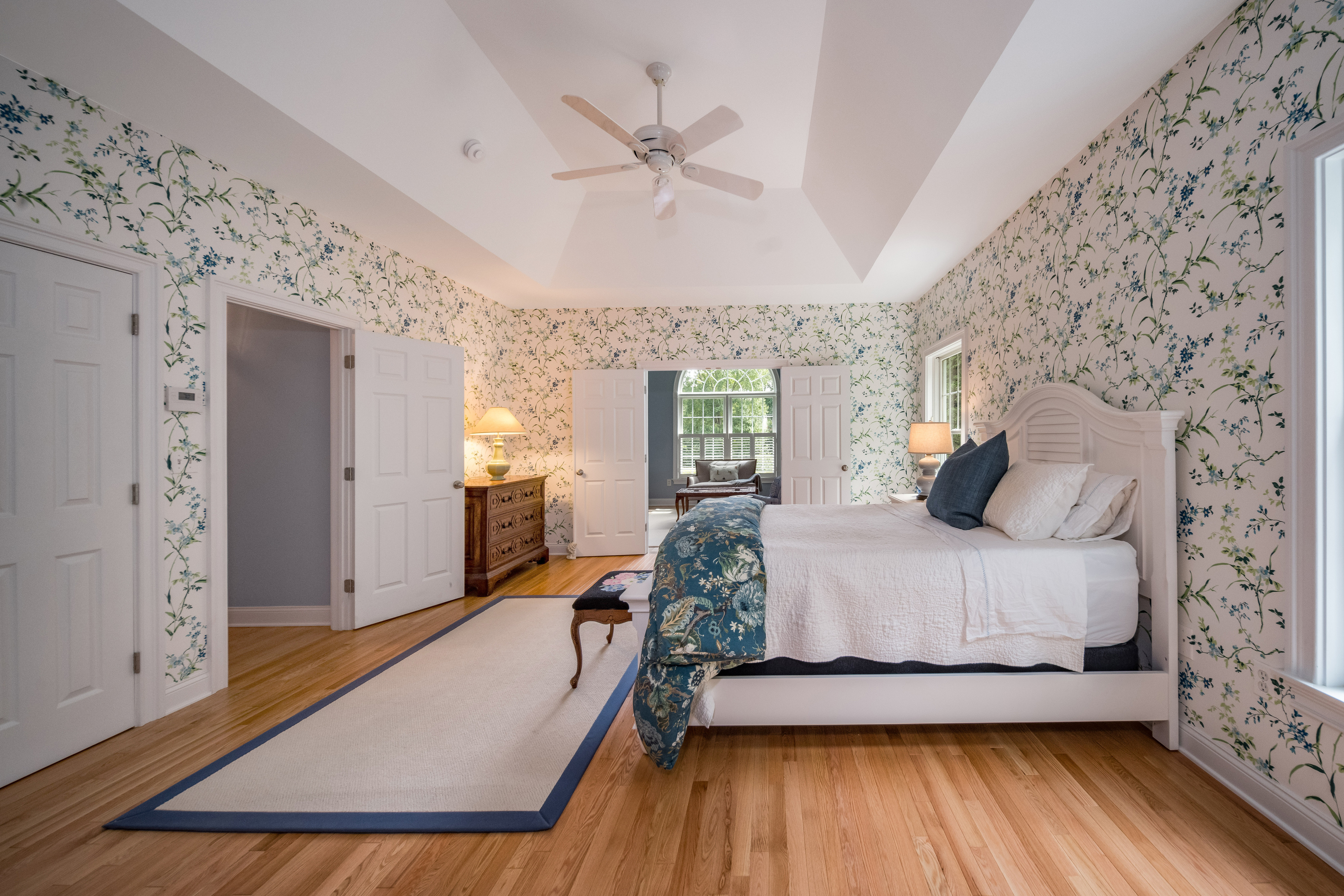  Meticulously Renovated Colonial is Coastal Sophistication - 物件實景