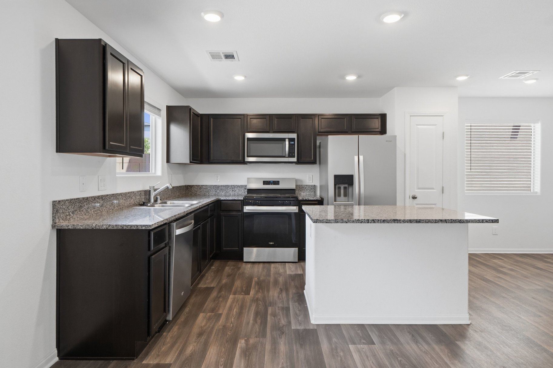  Newly Built, Move-In Ready All-Inclusive Llifestyle - 物件實景