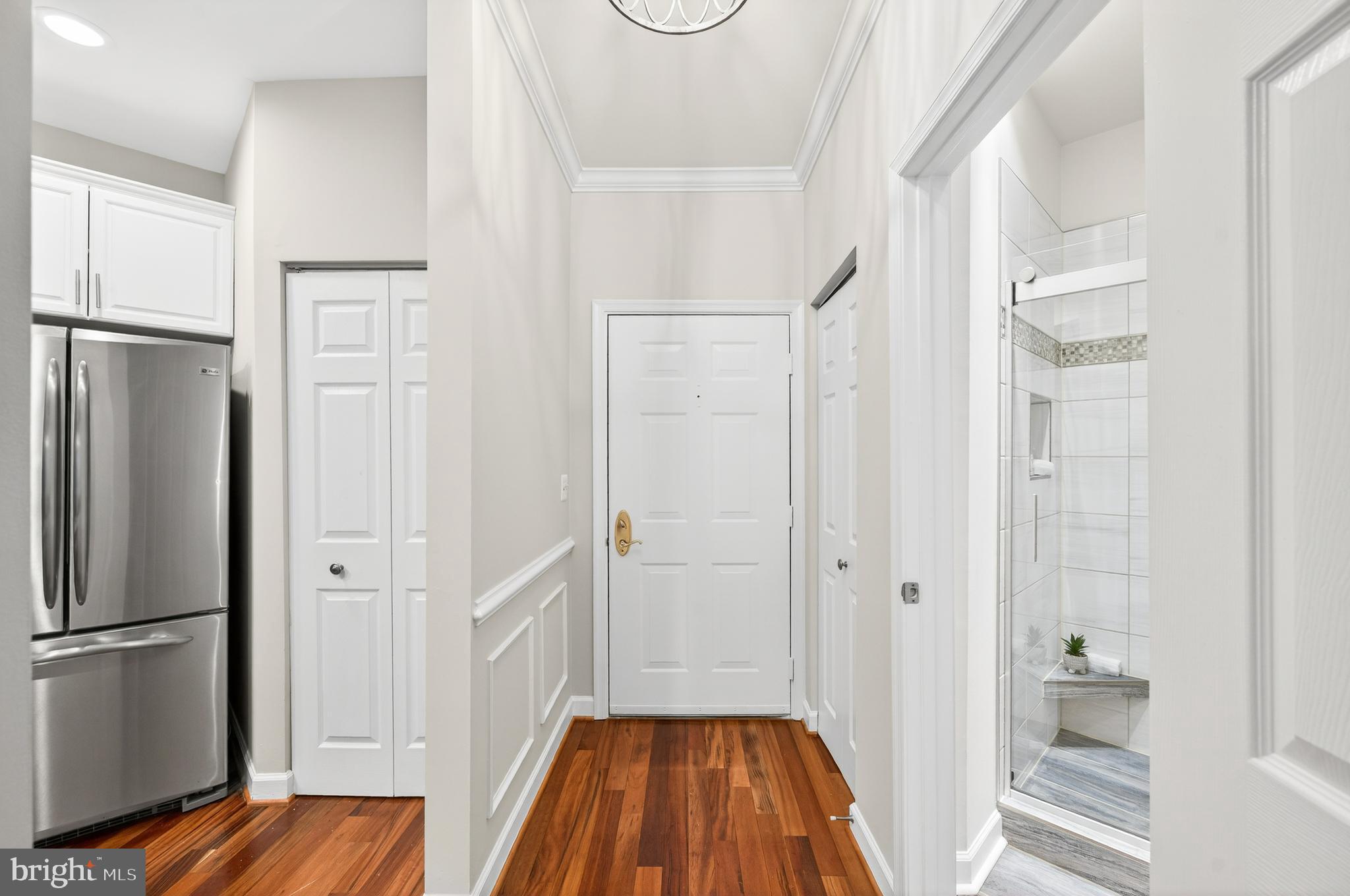 Arlington, Virginia, 22201, United States, 2 Bedrooms Bedrooms, ,2 BathroomsBathrooms,Residential,For Sale,2008587