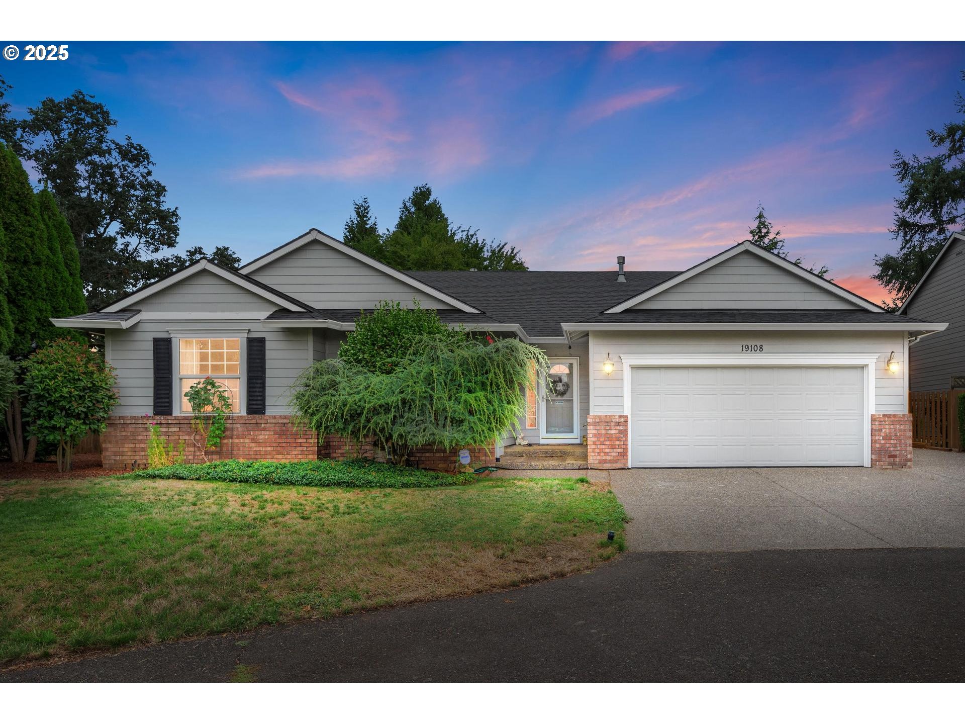 Oregon City, Oregon, 97045, United States, 3 Bedrooms Bedrooms, ,2 BathroomsBathrooms,Residential,For Sale,1949675
