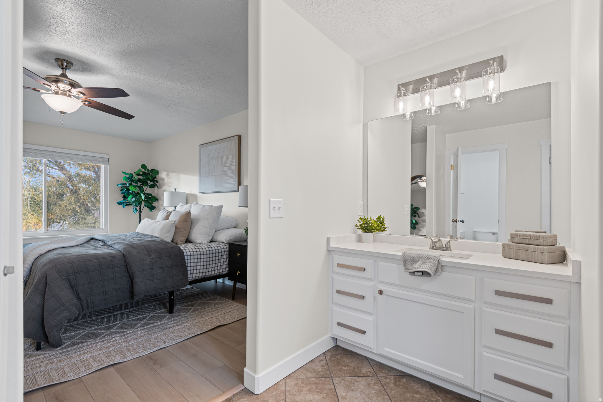 Sandy, Utah, 84070, United States, 3 Bedrooms Bedrooms, ,3 BathroomsBathrooms,Residential,For Sale,1996029