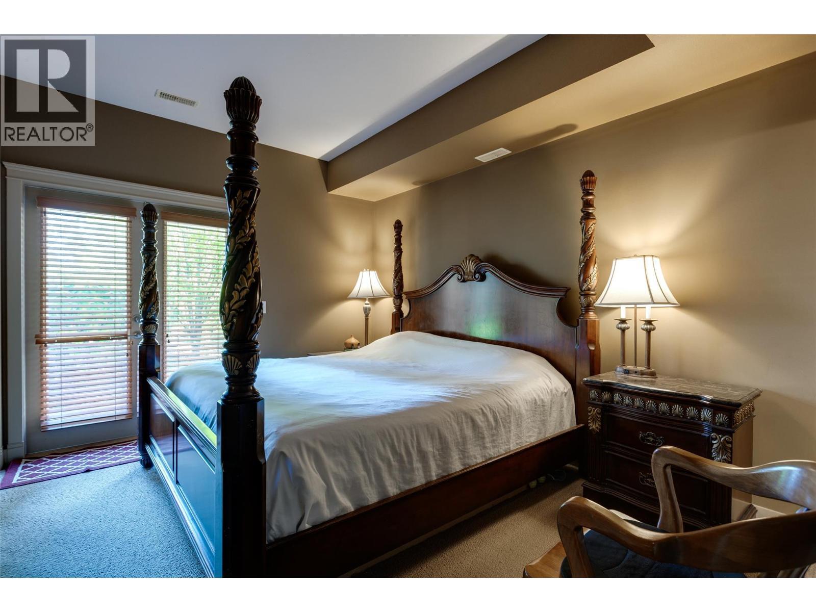 KELOWNA, British Columbia, V1V 2V9, CA, 2 Bedrooms Bedrooms, ,2 BathroomsBathrooms,Residential,For Sale,1960858