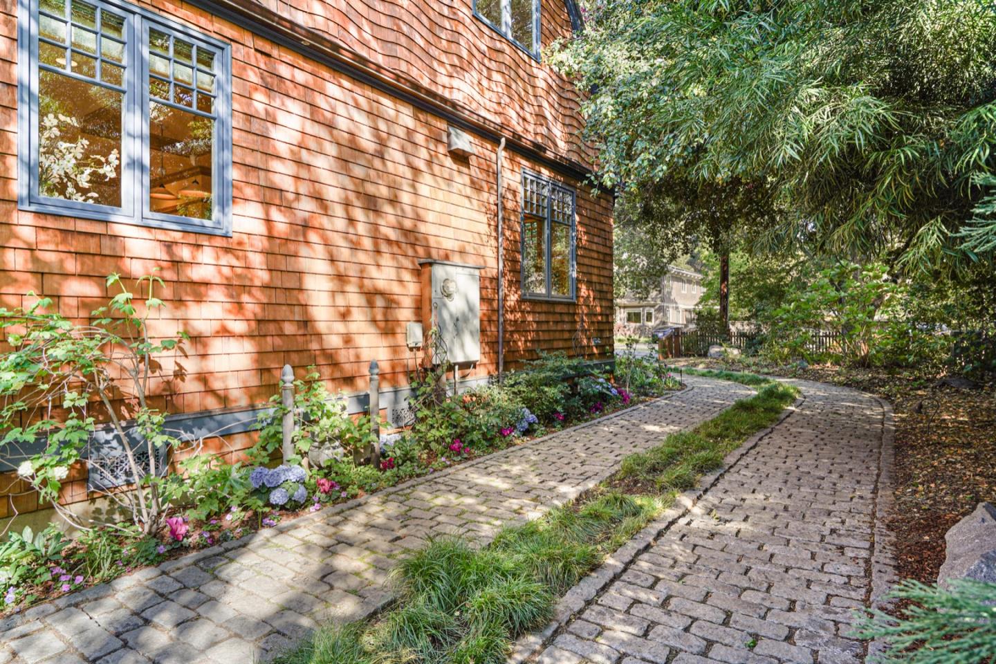 535 Kingsley Ave, Palo Alto, California, 94301, United States, 5 Bedrooms Bedrooms, ,4 BathroomsBathrooms,Residential,For Sale,535 Kingsley Ave,1664262
