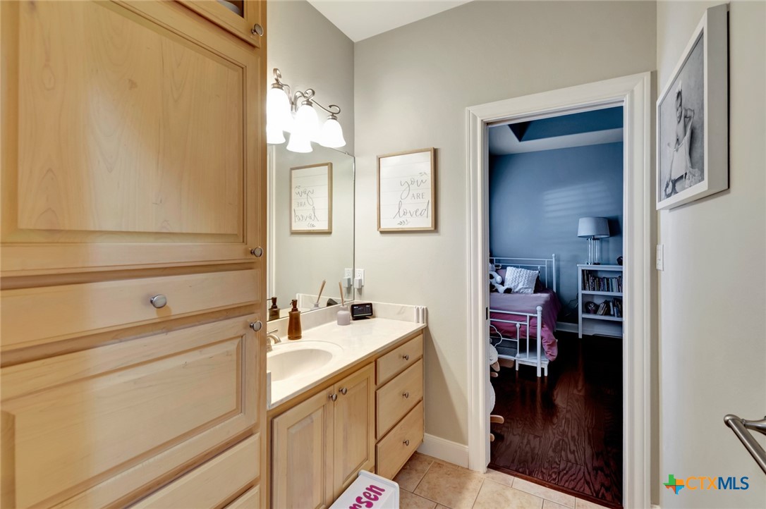 Inez, Texas, 77968, United States, 3 Bedrooms Bedrooms, ,3 BathroomsBathrooms,Residential,For Sale,1760733
