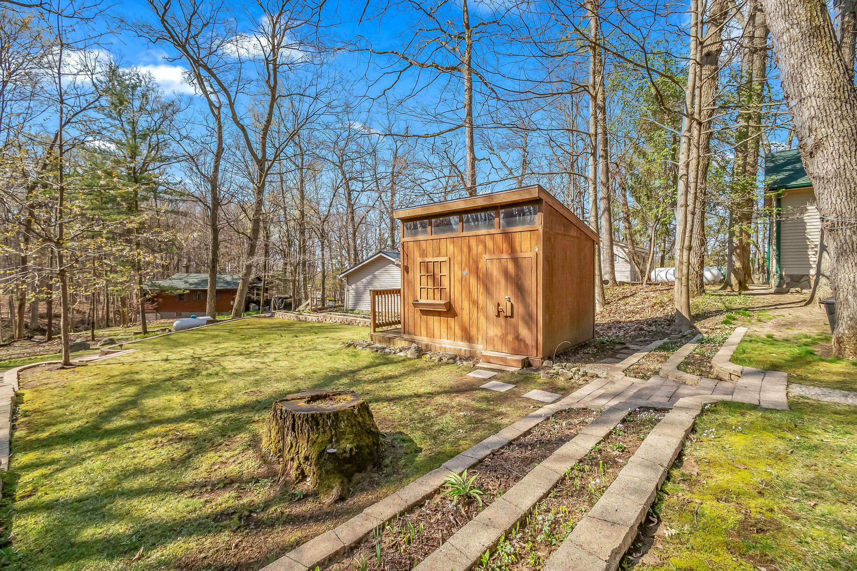 Hillsdale, Michigan, 49242, United States, 5 Bedrooms Bedrooms, ,3 BathroomsBathrooms,Residential,For Sale,1980121