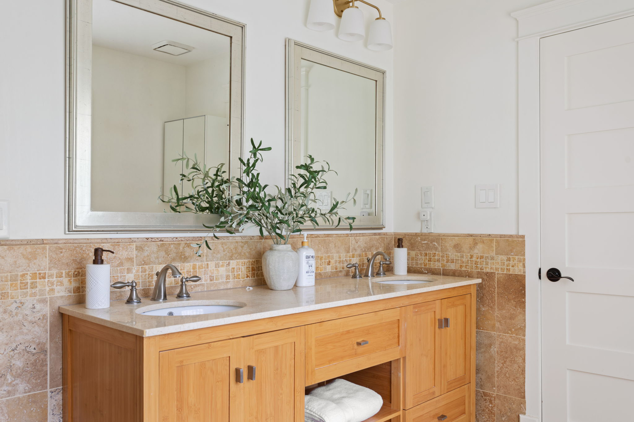  Beautifully Renovated Residence in Brookhaven Fields - 物件實景