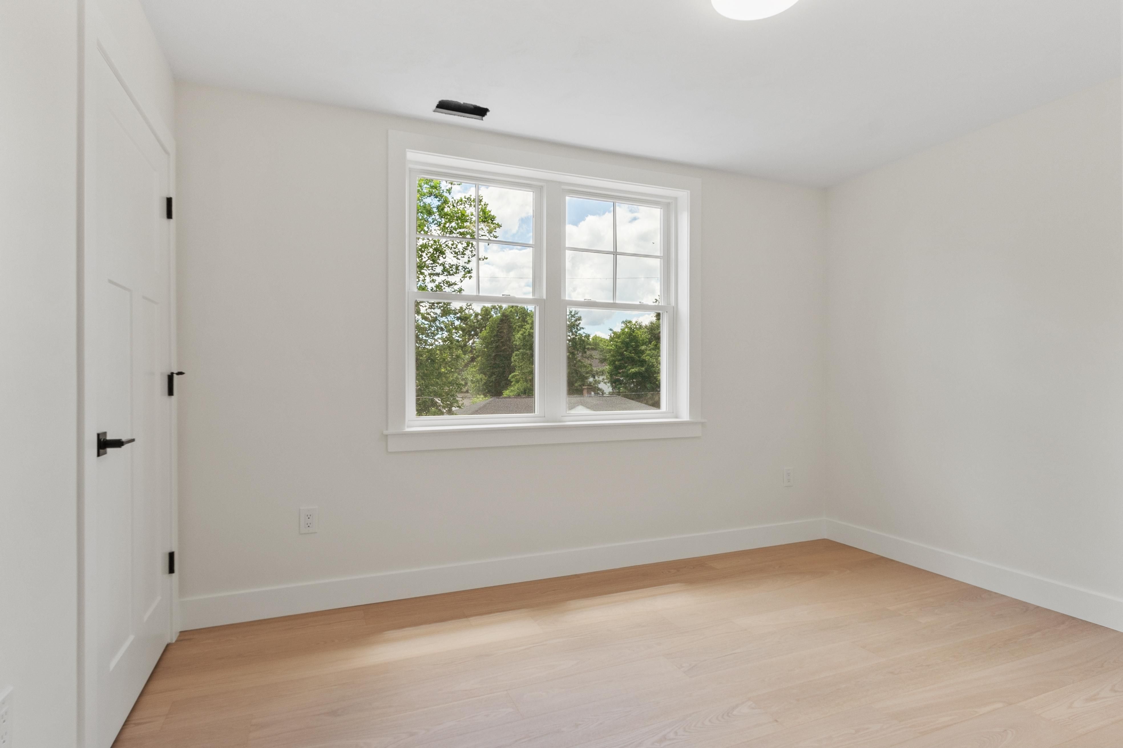  60 Neillian Street, Bedford, MA 01730 - 物件實景