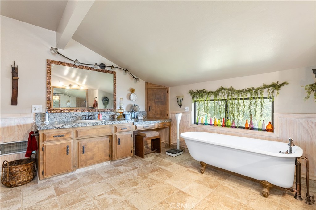 Santa Margarita, California, 93453, United States, 4 Bedrooms Bedrooms, ,4 BathroomsBathrooms,Residential,For Sale,1982400