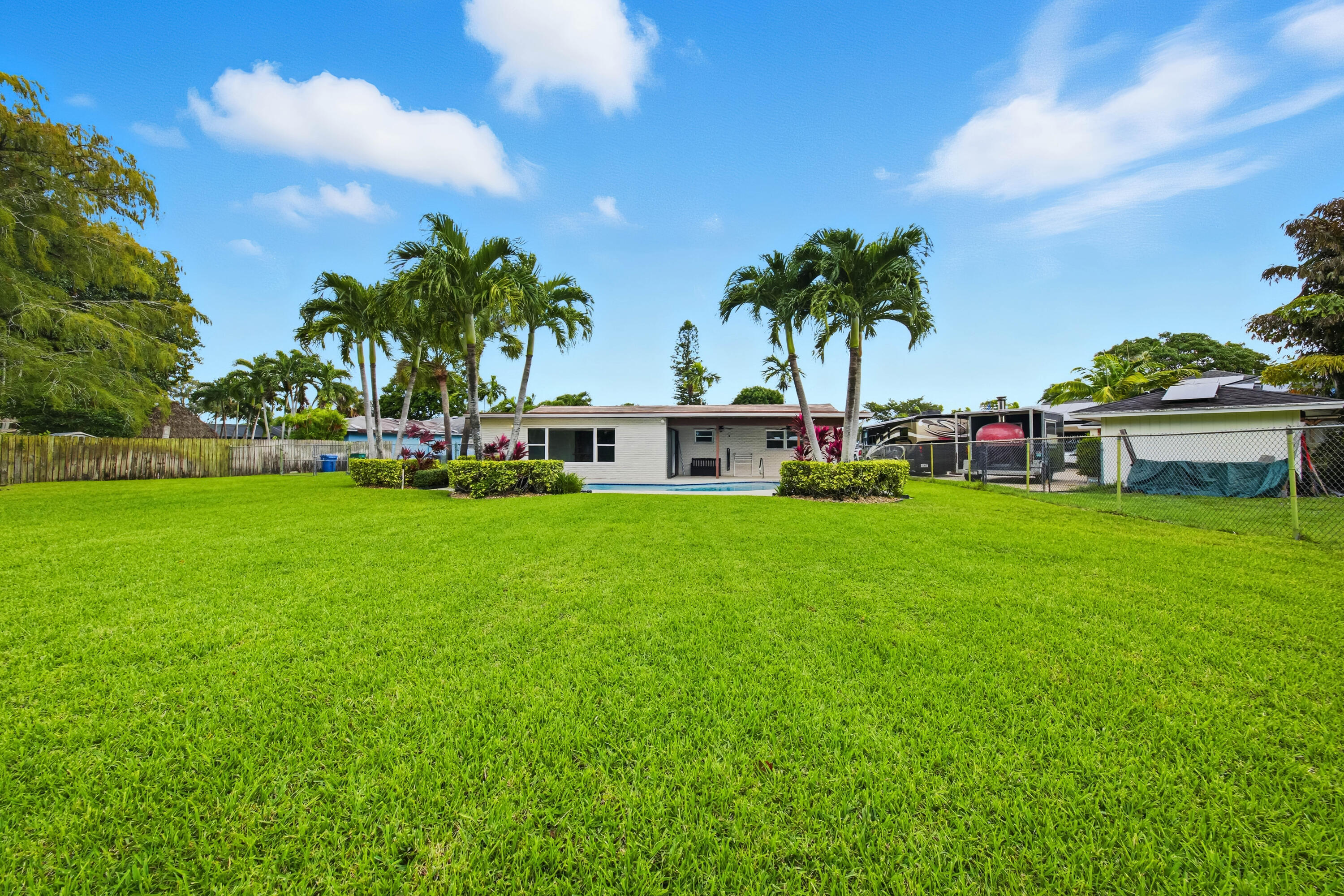 Royal Palm Beach, Florida, 33411, United States, 3 Bedrooms Bedrooms, ,3 BathroomsBathrooms,Residential,For Sale,1970121