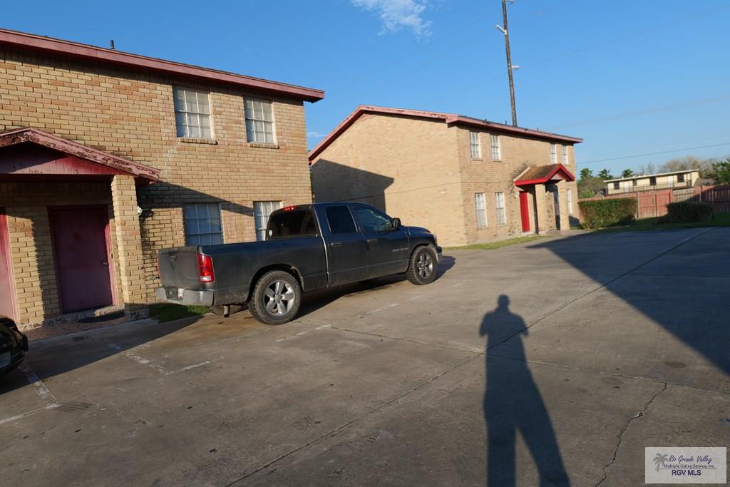 Brownsville, Texas, 78521, United States, 12 Bedrooms Bedrooms, ,4 BathroomsBathrooms,Residential,For Sale,1723212
