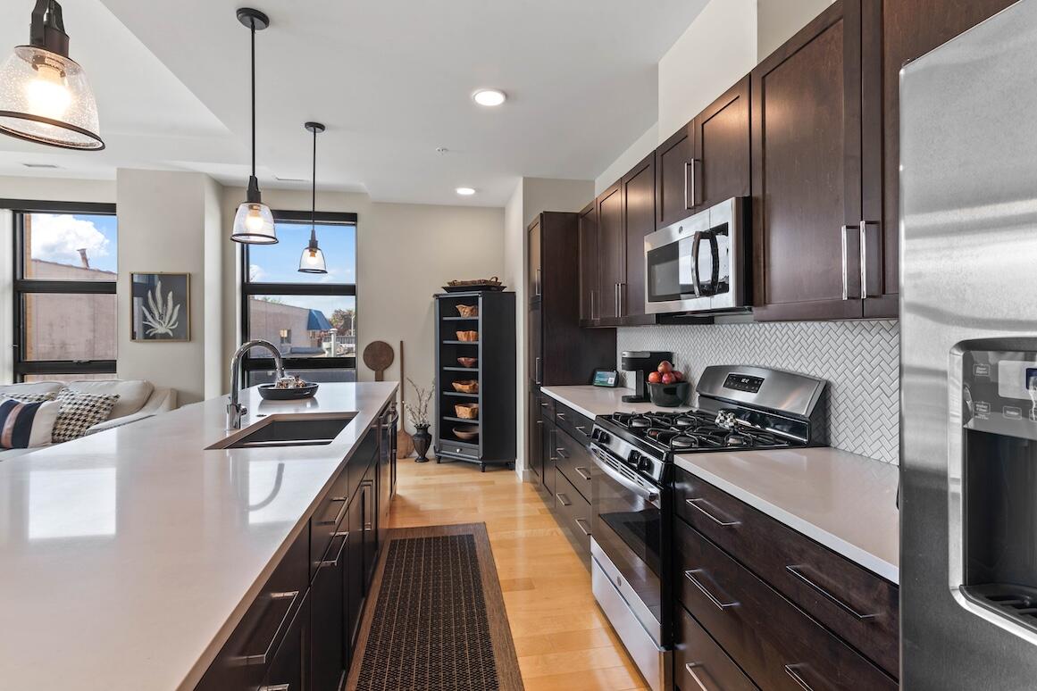 Oconomowoc, Wisconsin, 53066, United States, 1 Bedroom Bedrooms, ,2 BathroomsBathrooms,Residential,For Sale,1819550