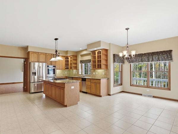 Sayre, Pennsylvania, 18840, United States, 5 Bedrooms Bedrooms, ,4 BathroomsBathrooms,Residential,For Sale,1979429