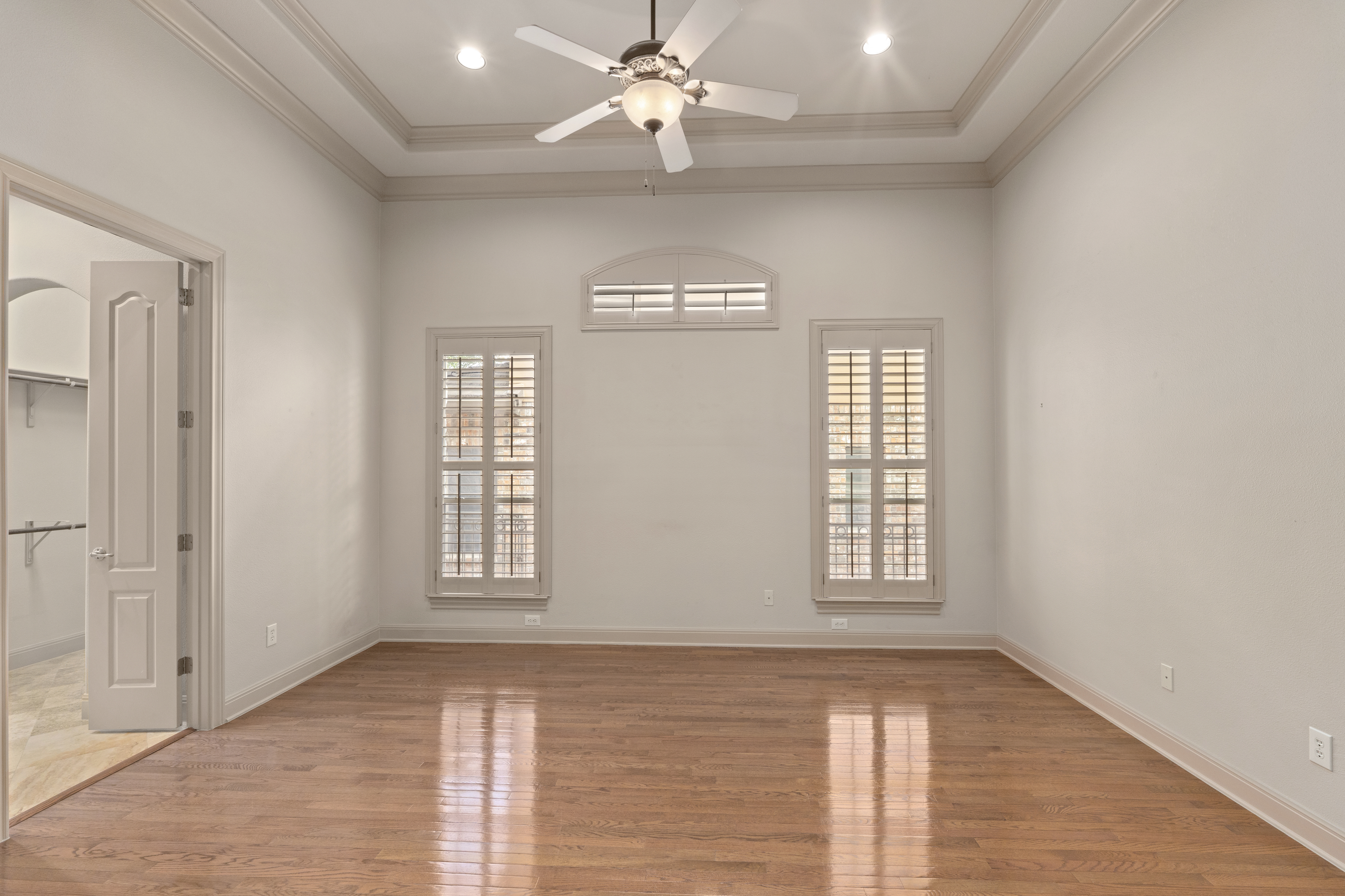  Stunning Single-Story Retreat on Greenbelt - 物件實景