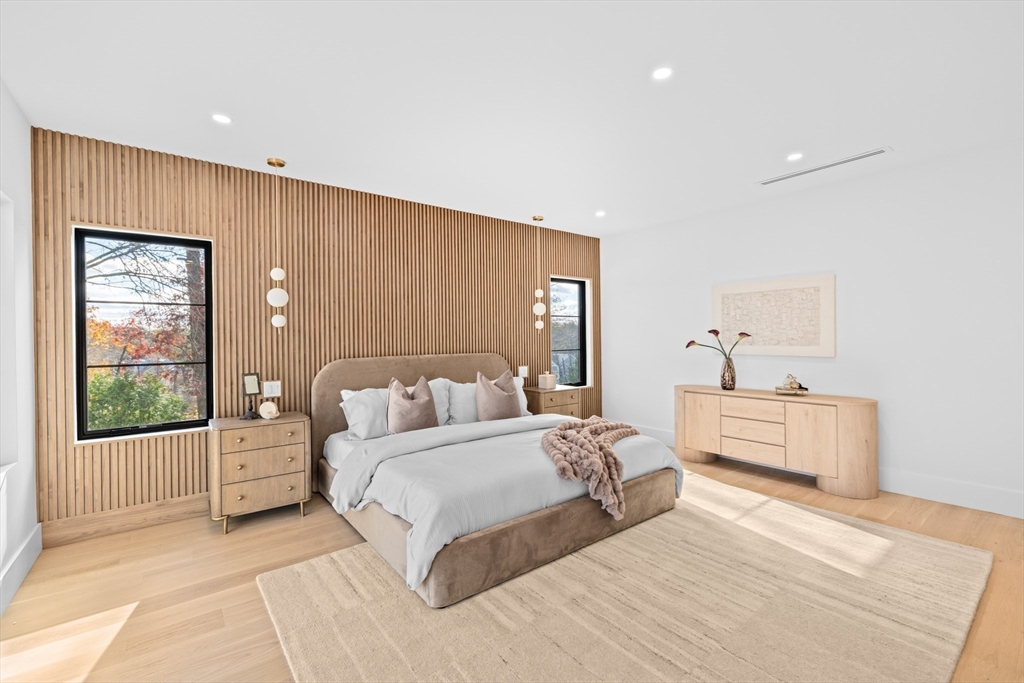 Newton, Massachusetts, 02461, United States, 7 Bedrooms Bedrooms, ,8 BathroomsBathrooms,Residential,For Sale,1995723