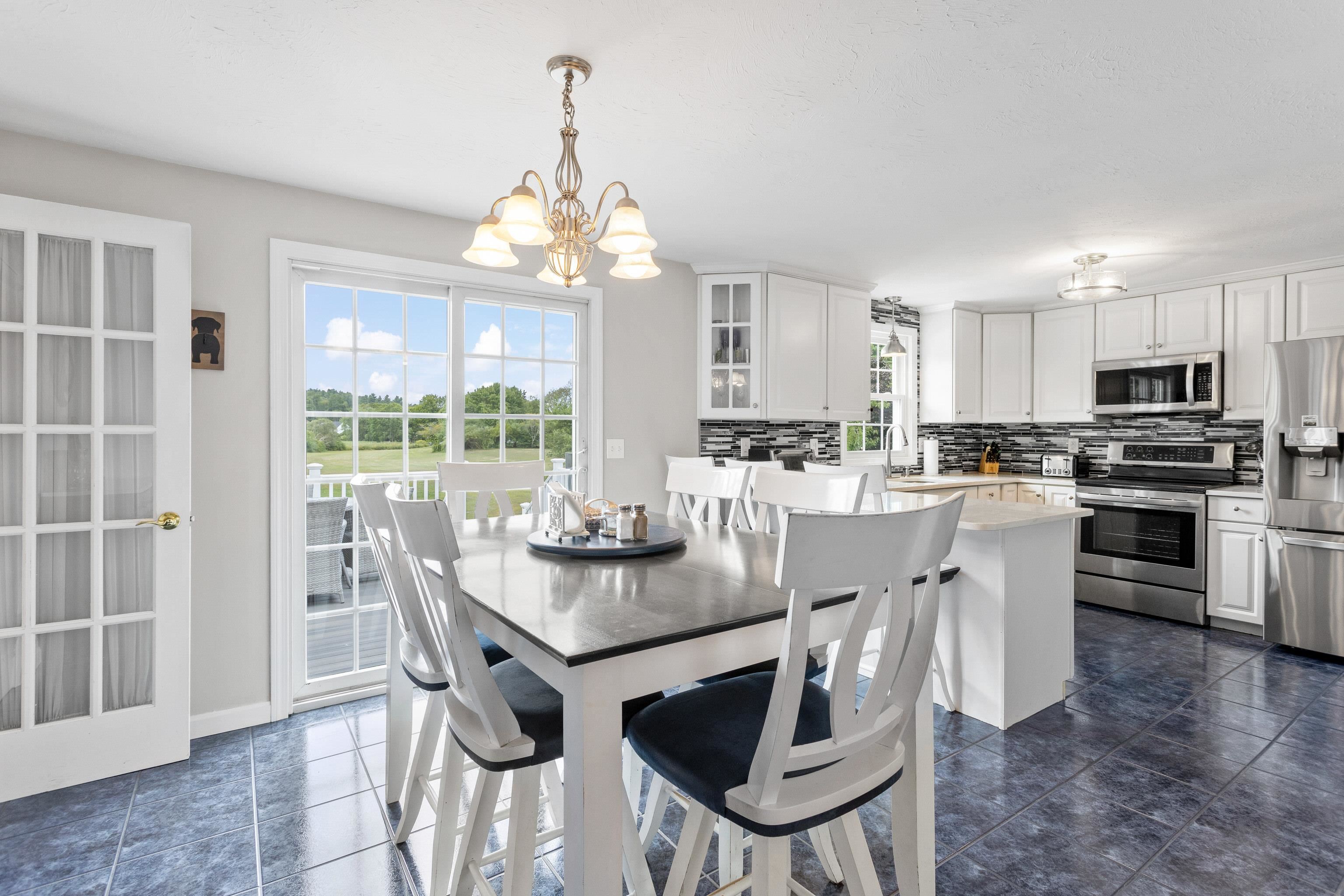 Pelham, New Hampshire, 03076, United States, 4 Bedrooms Bedrooms, ,3 BathroomsBathrooms,Residential,For Sale,1937373
