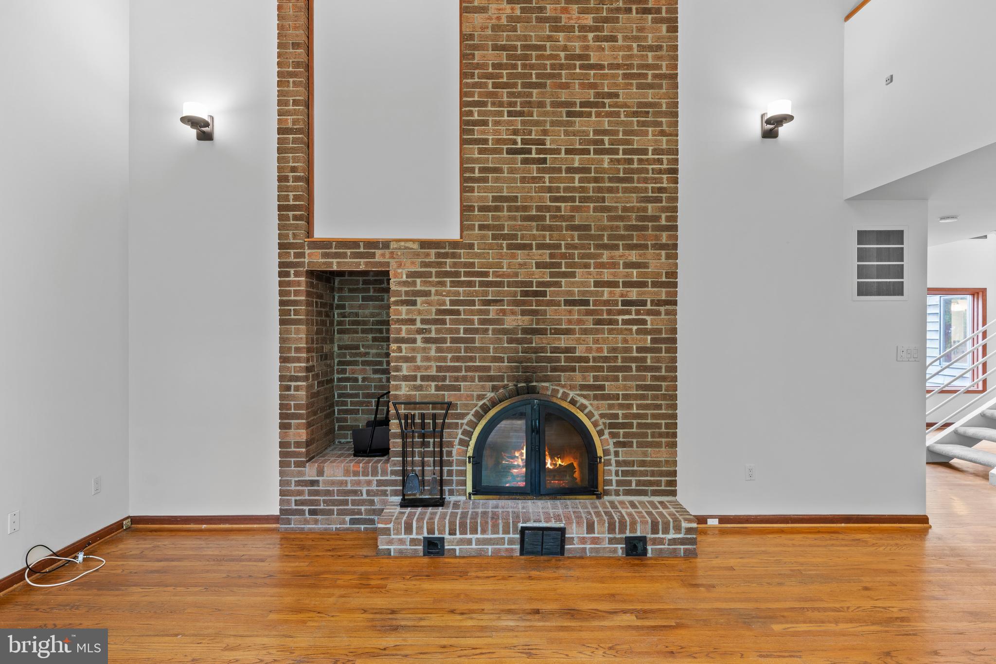 La Plata, Maryland, 20646, United States, 5 Bedrooms Bedrooms, ,4 BathroomsBathrooms,Residential,For Sale,1994243