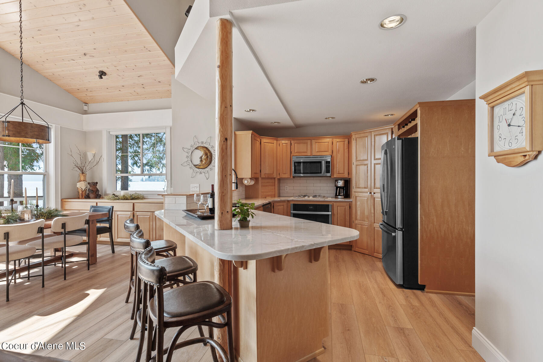 Coolin, Idaho, 83821, United States, 5 Bedrooms Bedrooms, ,3 BathroomsBathrooms,Residential,For Sale,1763171
