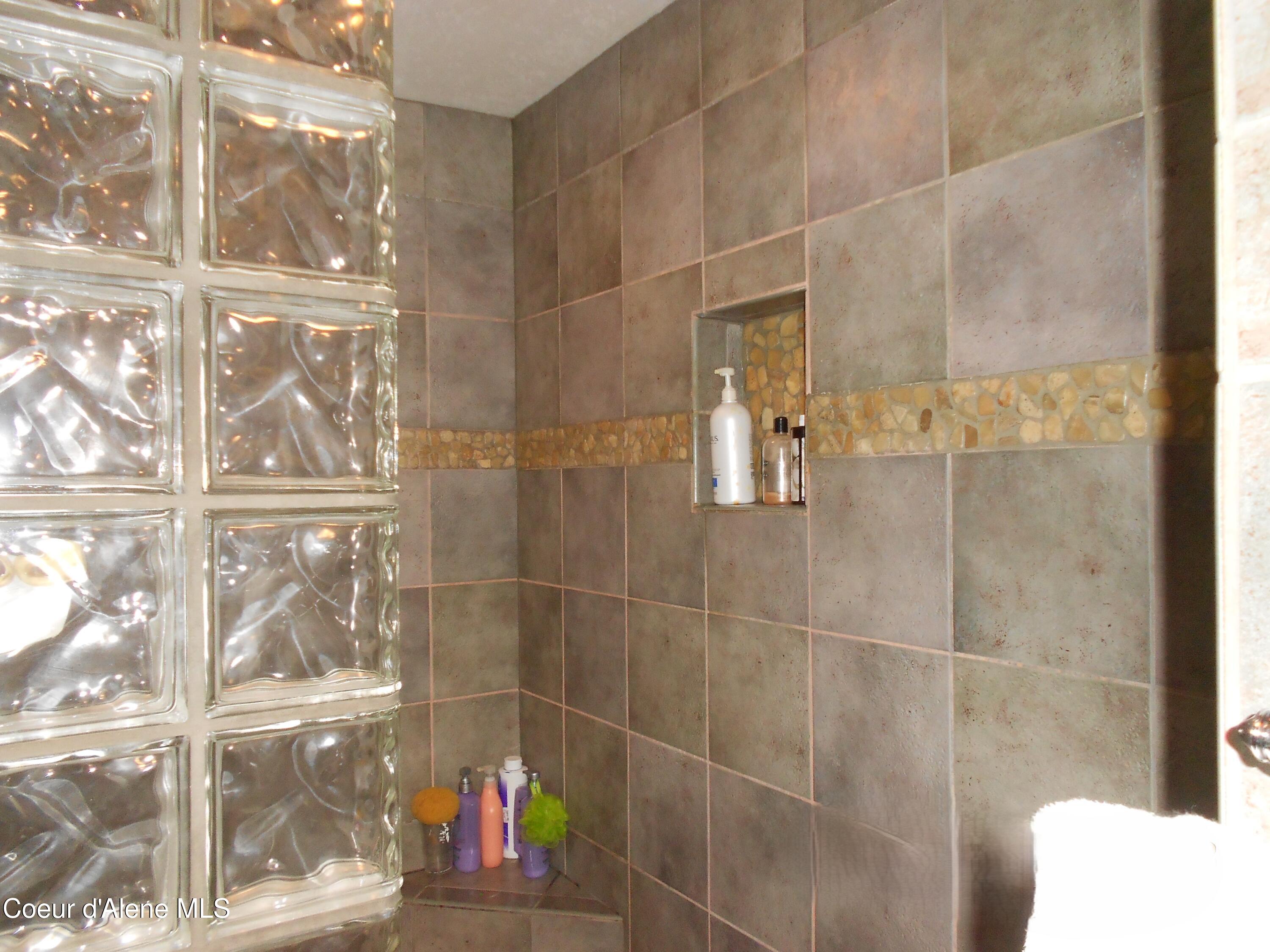 Coeur d'Alene, Idaho, 83814, United States, 4 Bedrooms Bedrooms, ,3 BathroomsBathrooms,Residential,For Sale,2012550