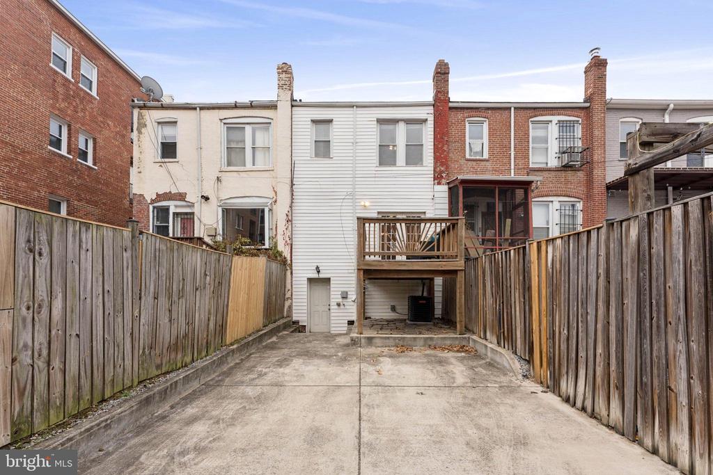 Washington, District of Columbia, 20001, United States, 4 Bedrooms Bedrooms, ,3 BathroomsBathrooms,Residential,For Sale,2001176