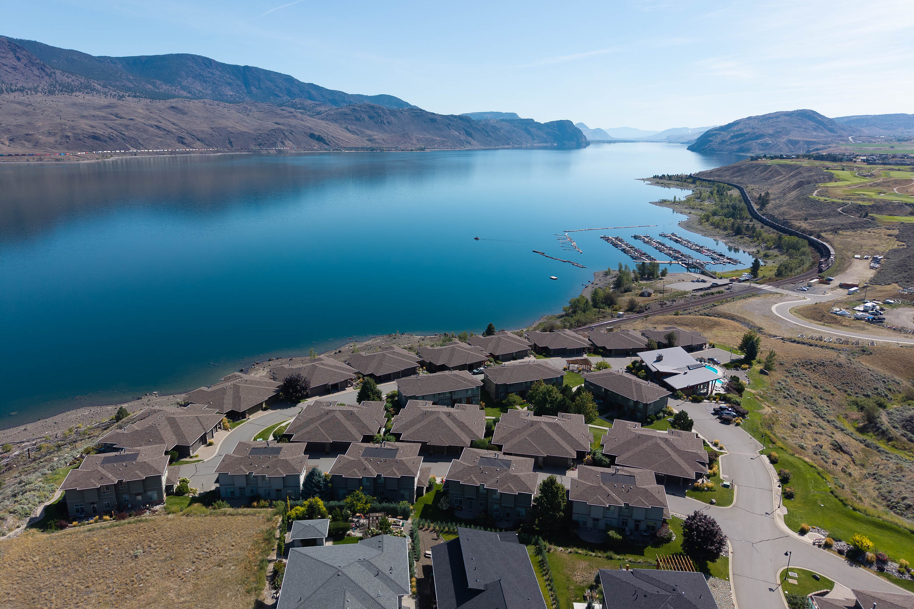  Glorious Townhouse in Tobiano - 物件實景