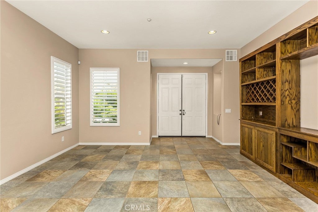 Highland, California, 92346, United States, 5 Bedrooms Bedrooms, ,5 BathroomsBathrooms,Residential,For Sale,1989215