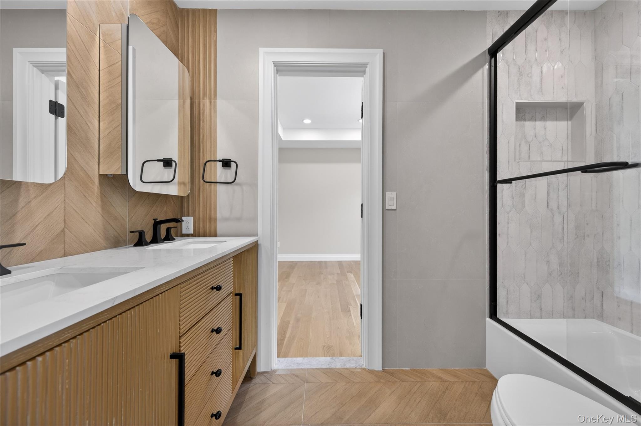  15 Ridge Drive, Port Washington, NY, 11050 - 物件實景