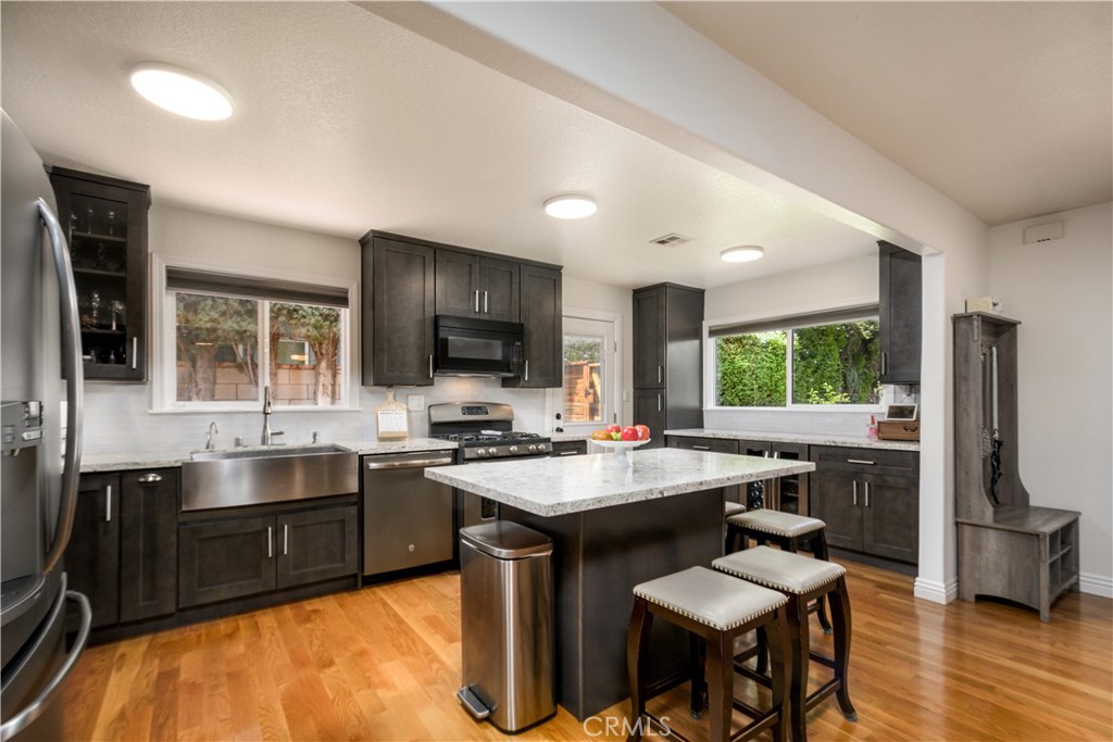 Granada Hills, California, 91344, United States, 4 Bedrooms Bedrooms, ,2 BathroomsBathrooms,Residential,For Sale,1983856