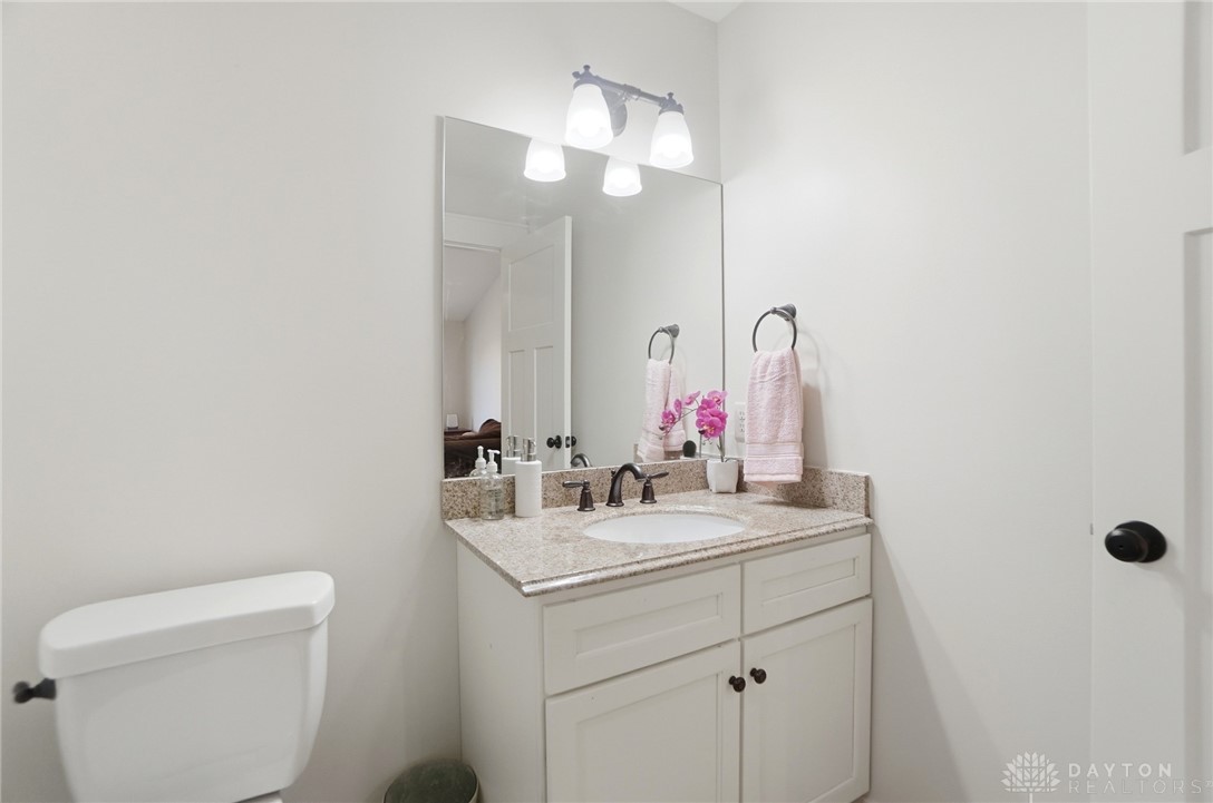 Oakwood, Ohio, 45409, United States, 3 Bedrooms Bedrooms, ,3 BathroomsBathrooms,Residential,For Sale,1991510