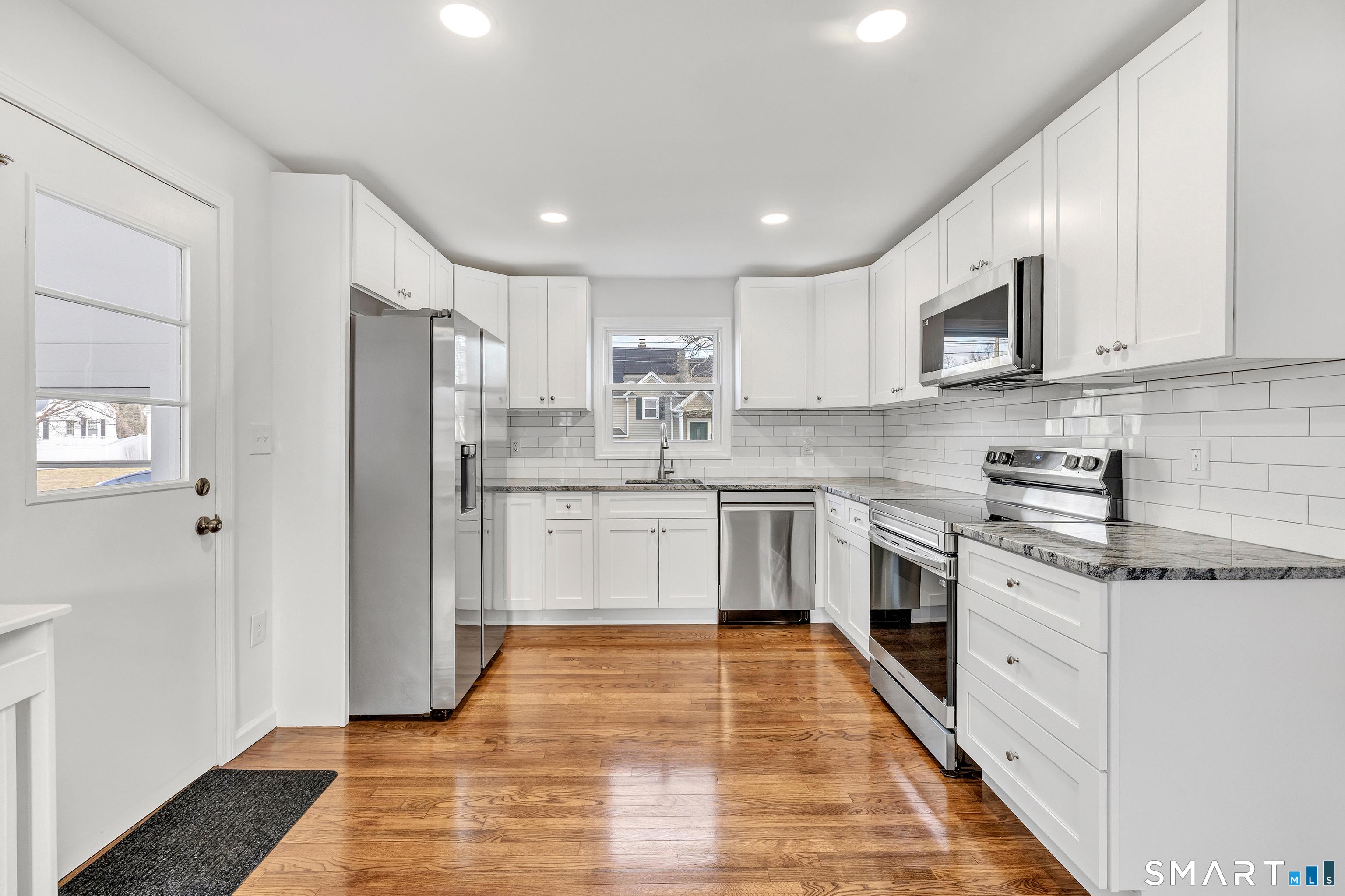 North Haven, Connecticut, 06473, United States, 3 Bedrooms Bedrooms, ,3 BathroomsBathrooms,Residential,For Sale,2011672